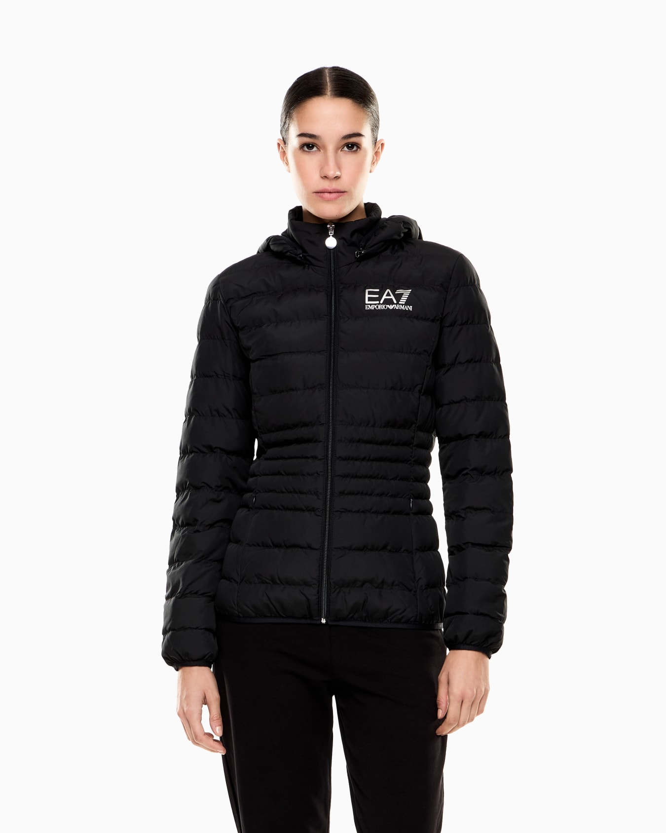 Chaqueta acolchada Core Lady de tejido técnico reciclado con capucha Diapositiva 3