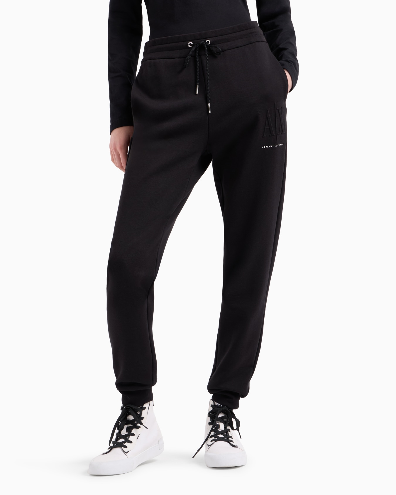 Pantalón jogger con logo en relieve Diapositiva 1