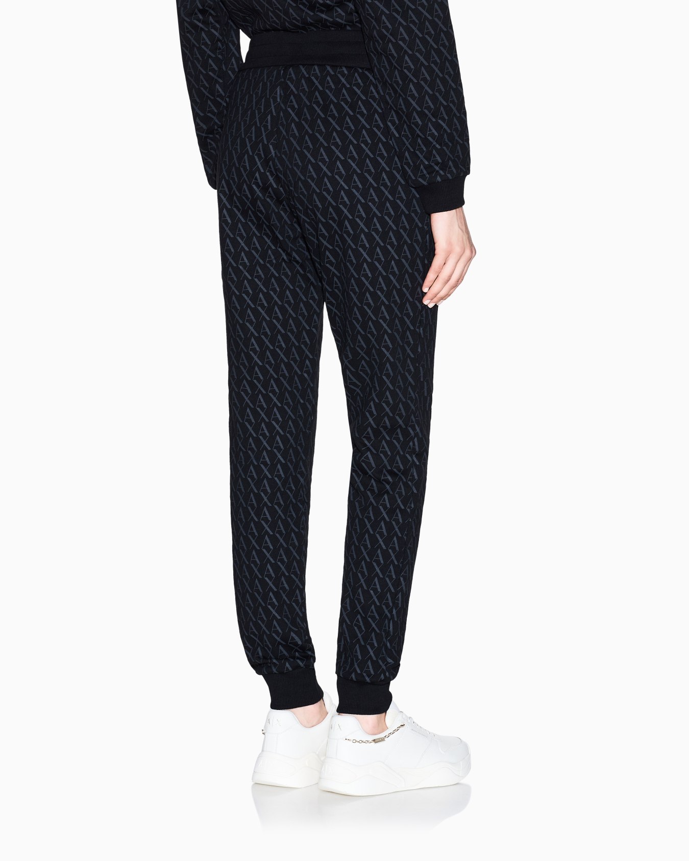 Hose aus fließendem Stoff Folie 2