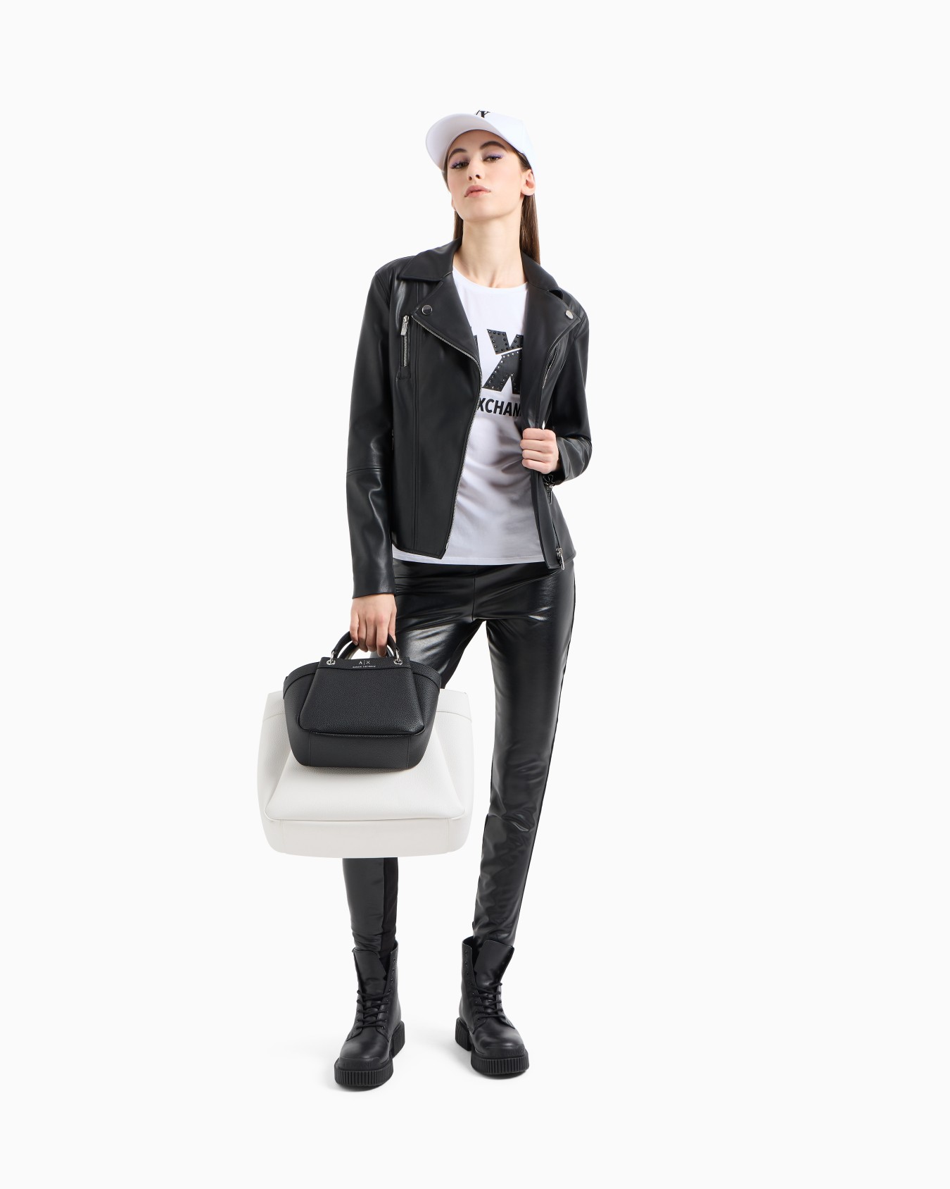 T-shirt coupe slim avec logo en strass Diapositive 1
