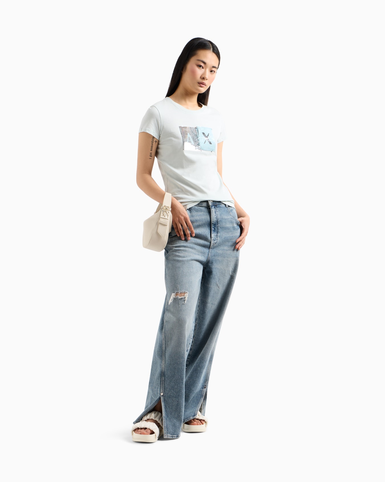 Camiseta slim fit con logo de strass Diapositiva 1