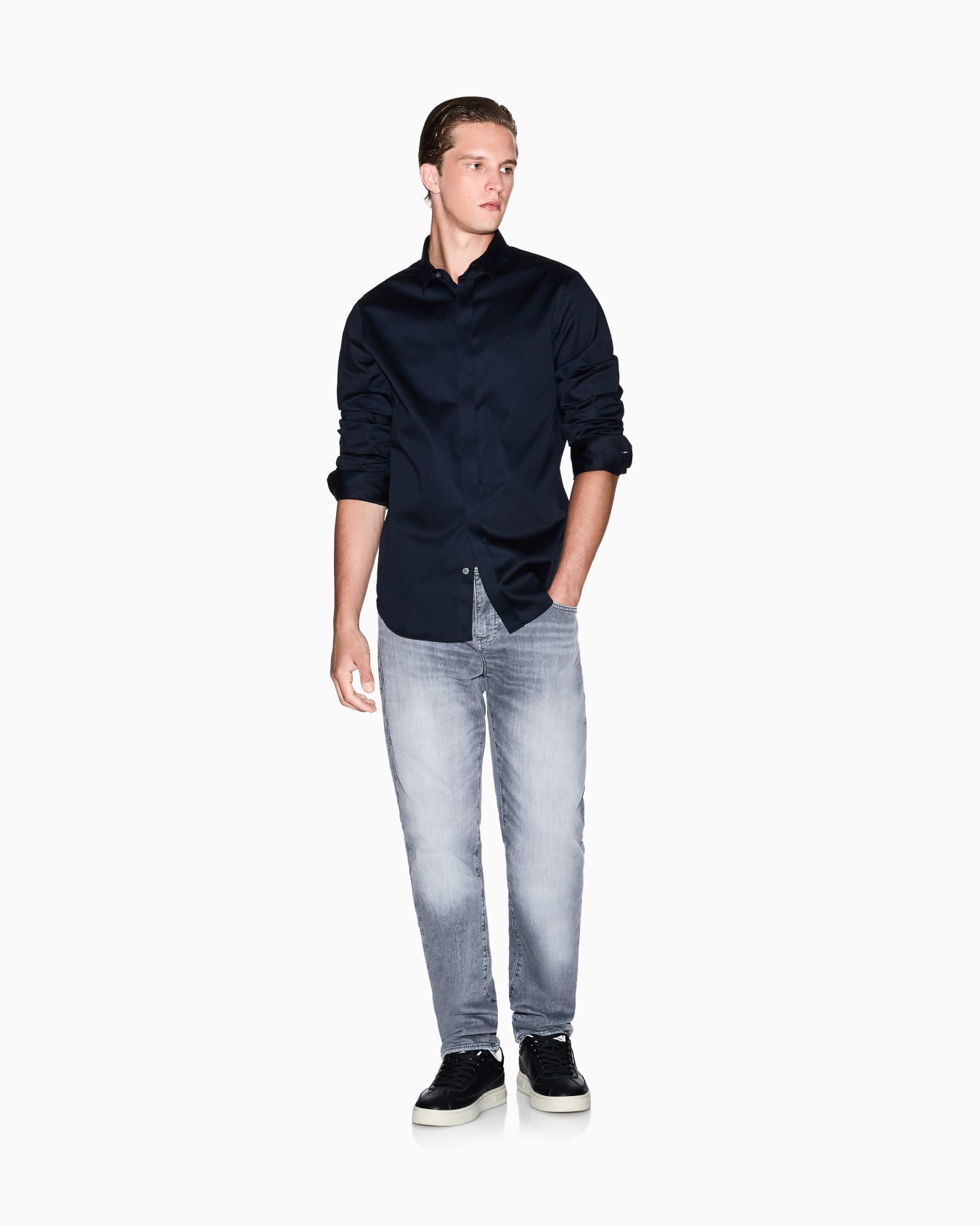 Chemise Slim Fit en satin stretch Diapositive 1