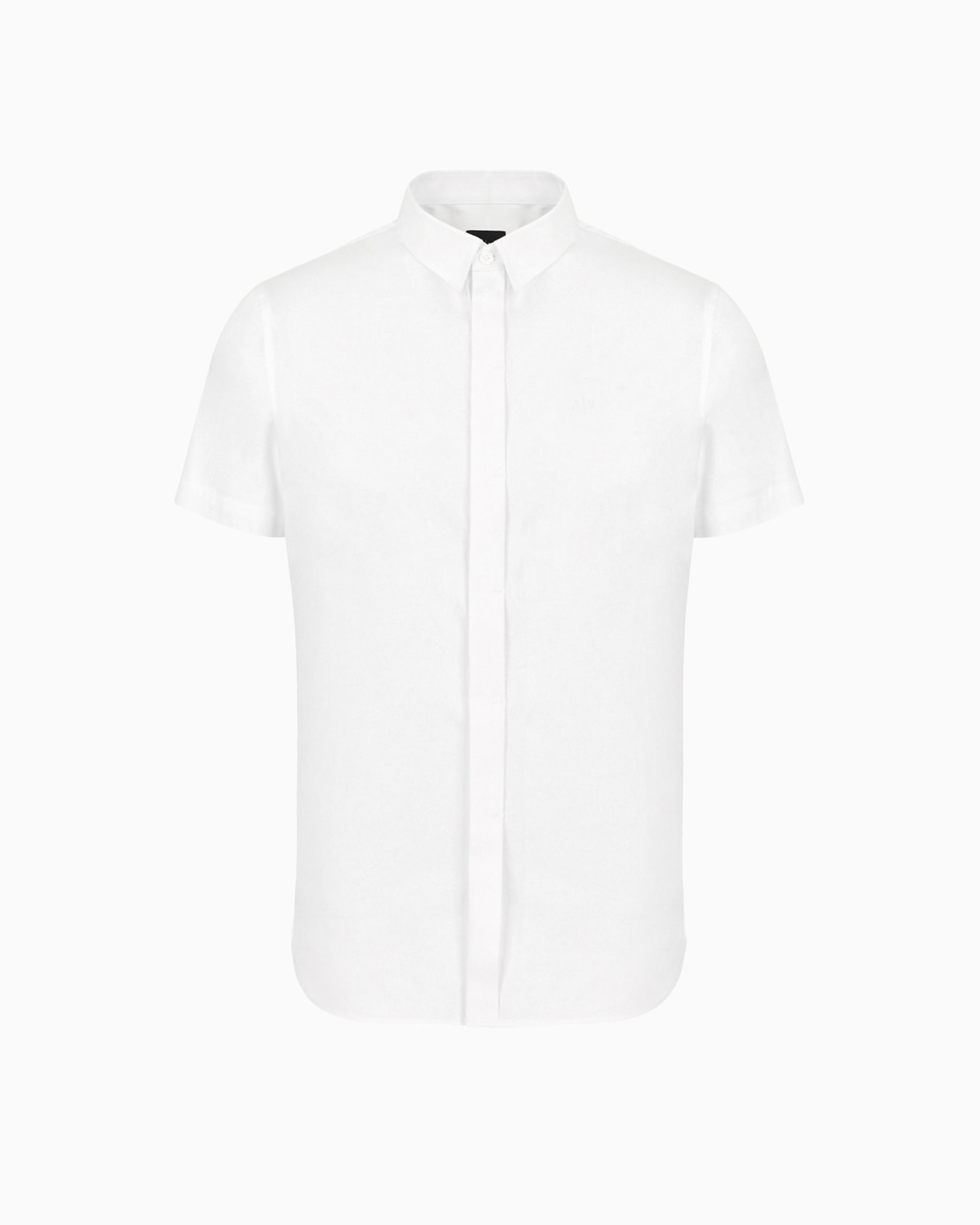 Camisa slim fit de manga corta en satén elástico Diapositiva 0