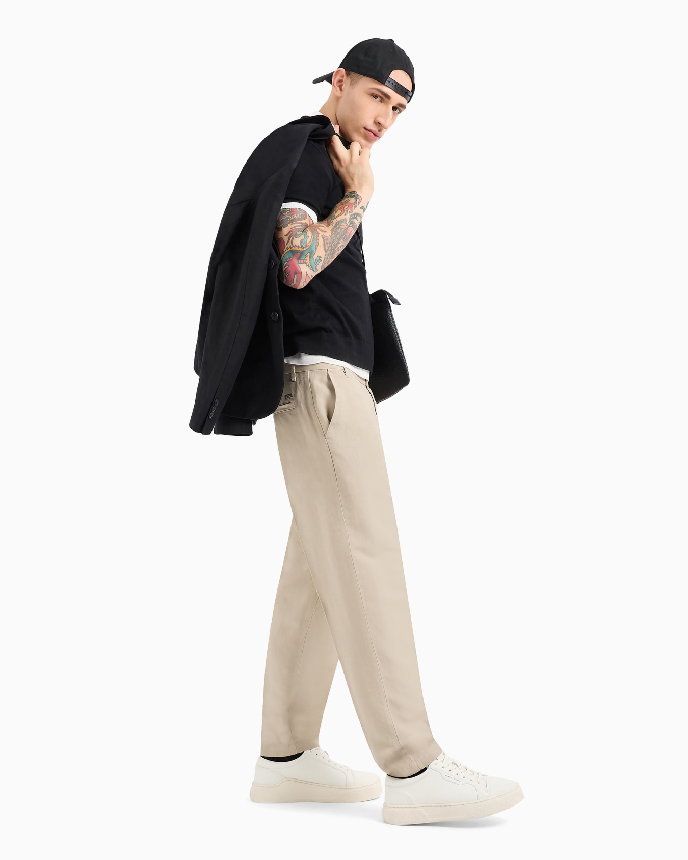 Pique polo shirt with contrasting details Slide 3