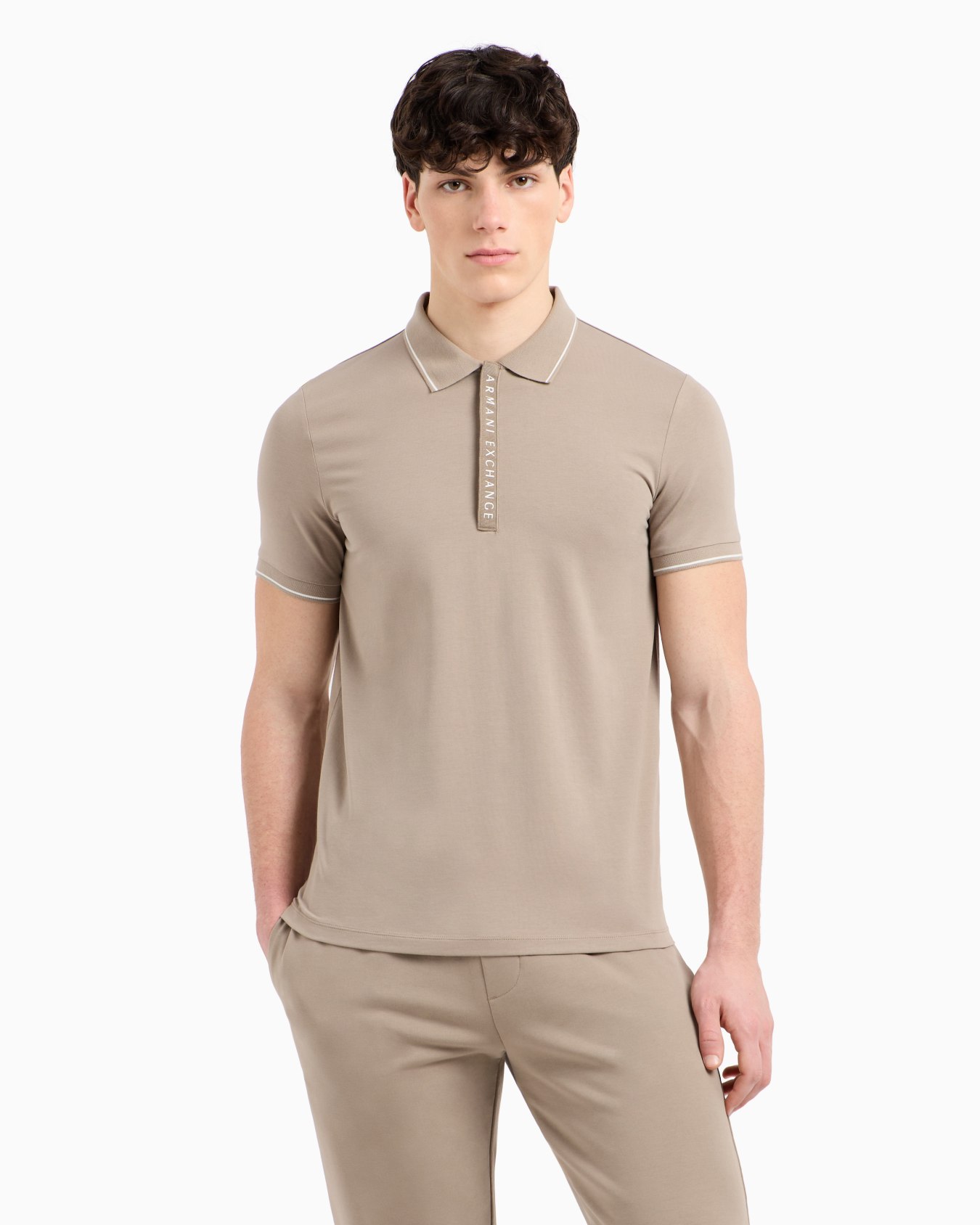 Polo with contrasting logo in cotton spandex Slide 3