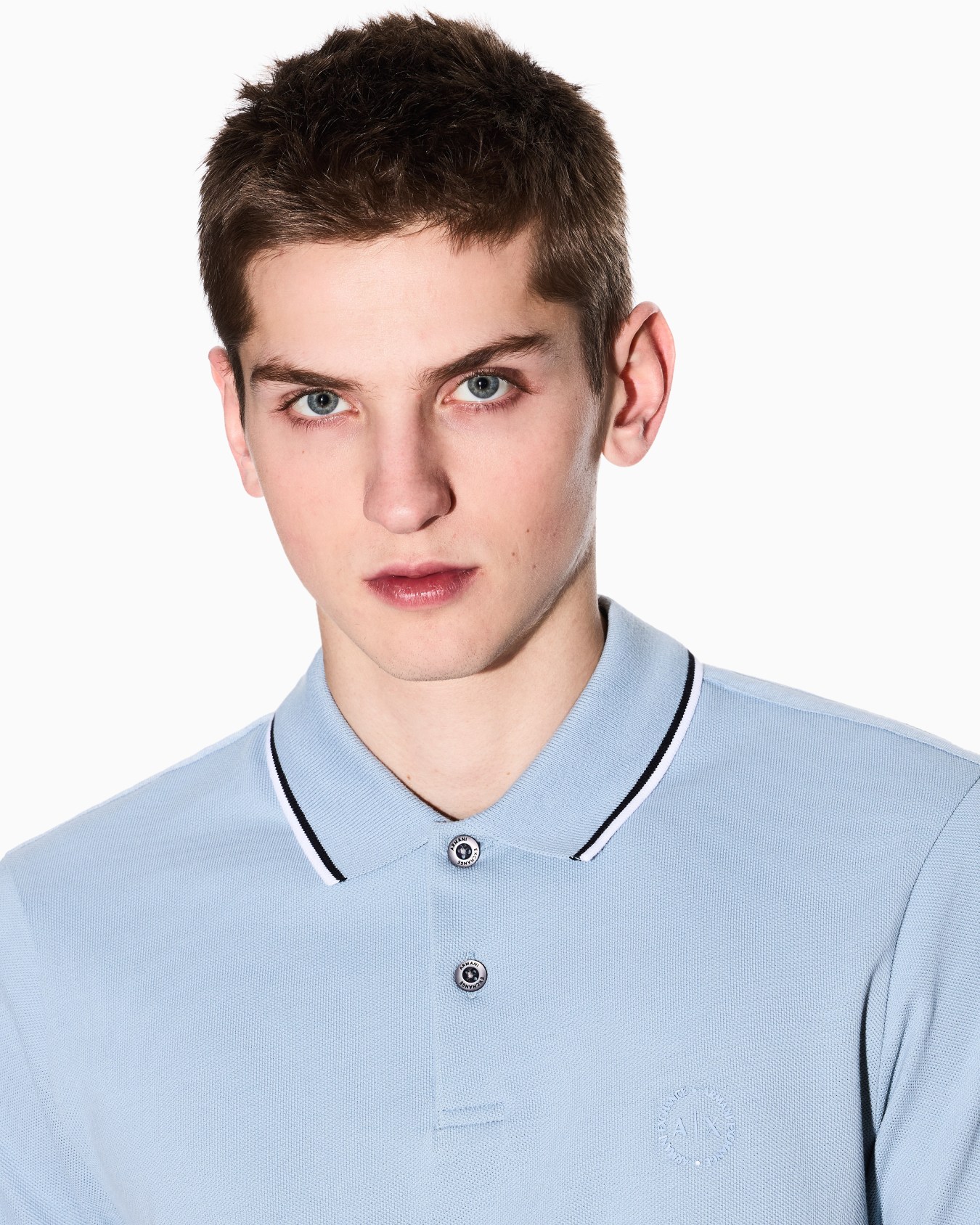 Piquet polo with contrasting details Slide 4