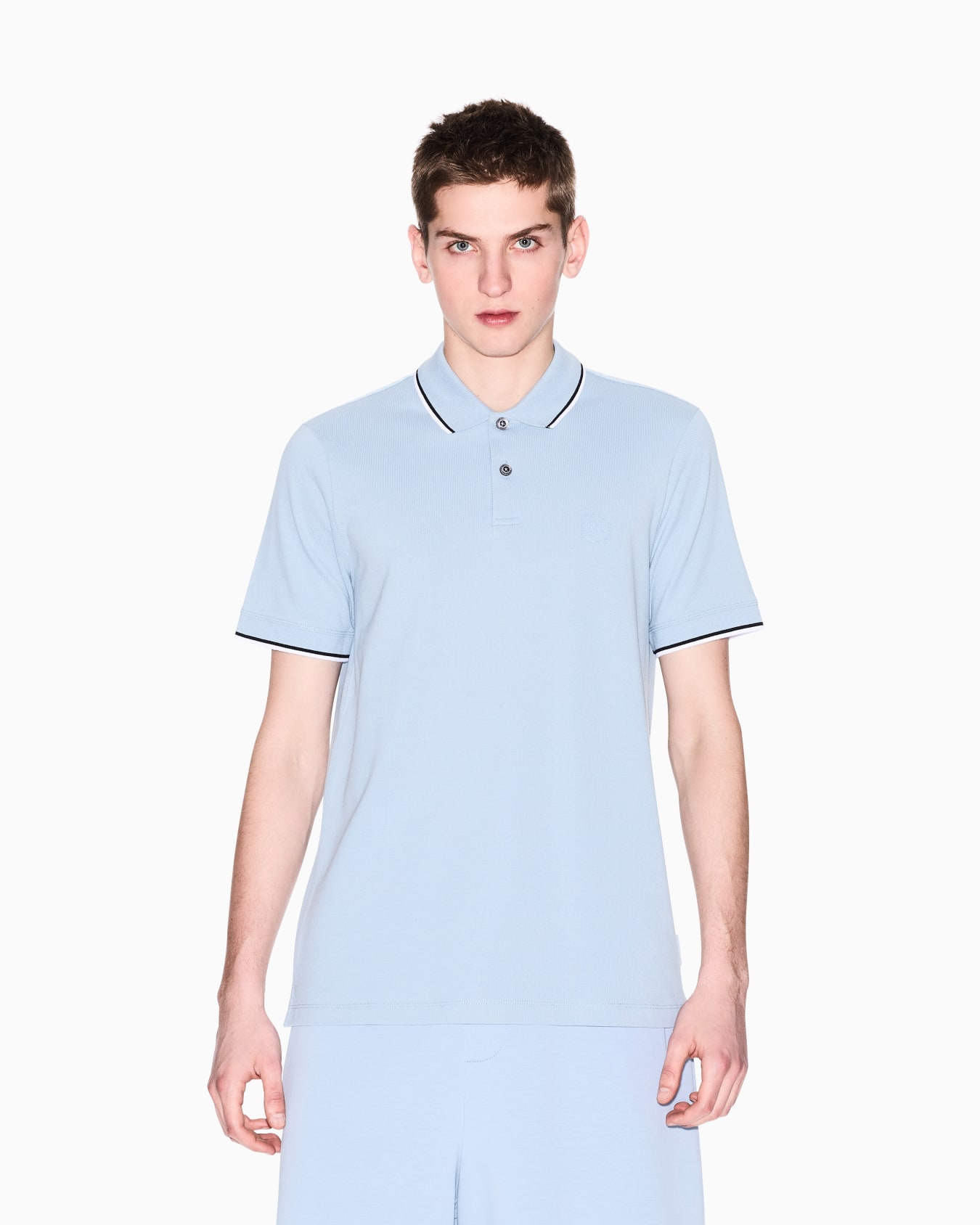 Piquet polo with contrasting details Slide 3