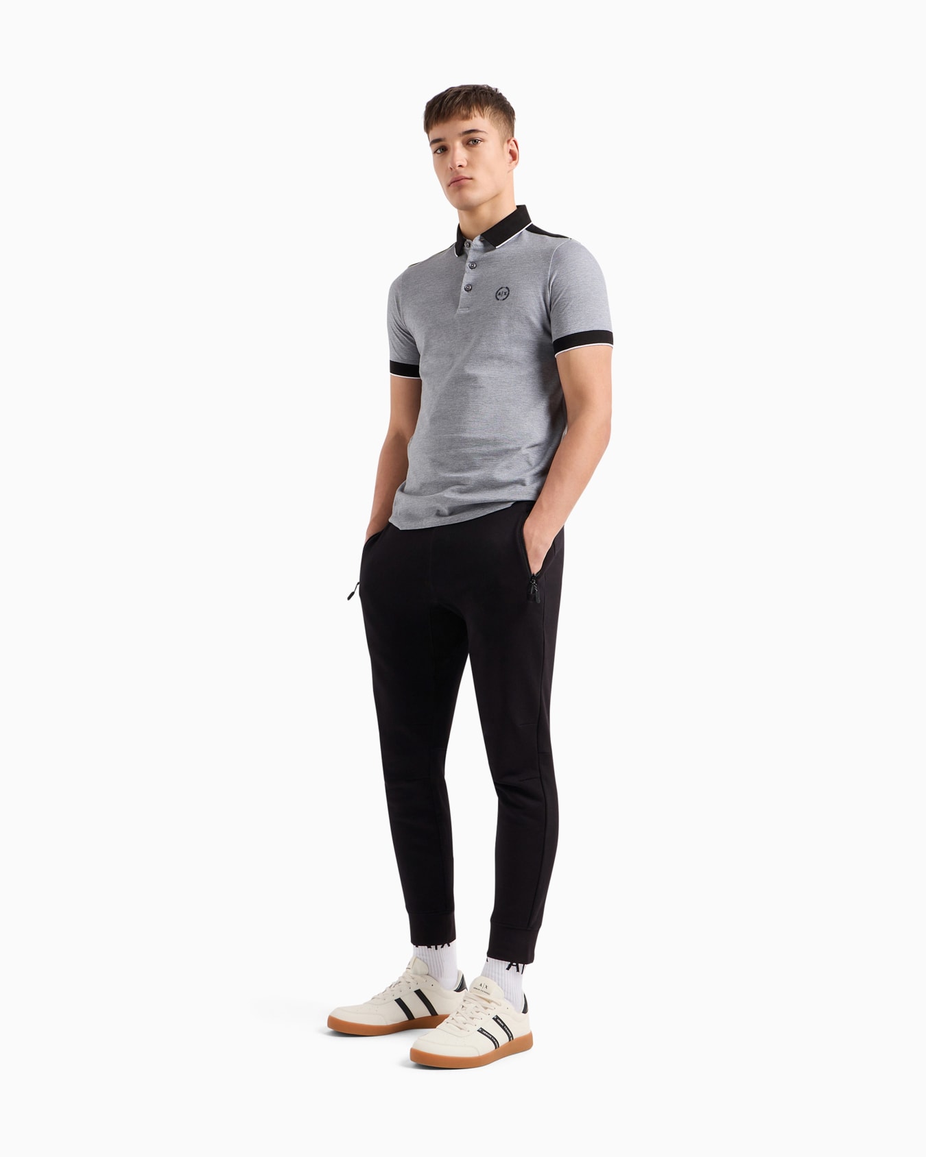 Cotton polo with contrasting details Slide 1