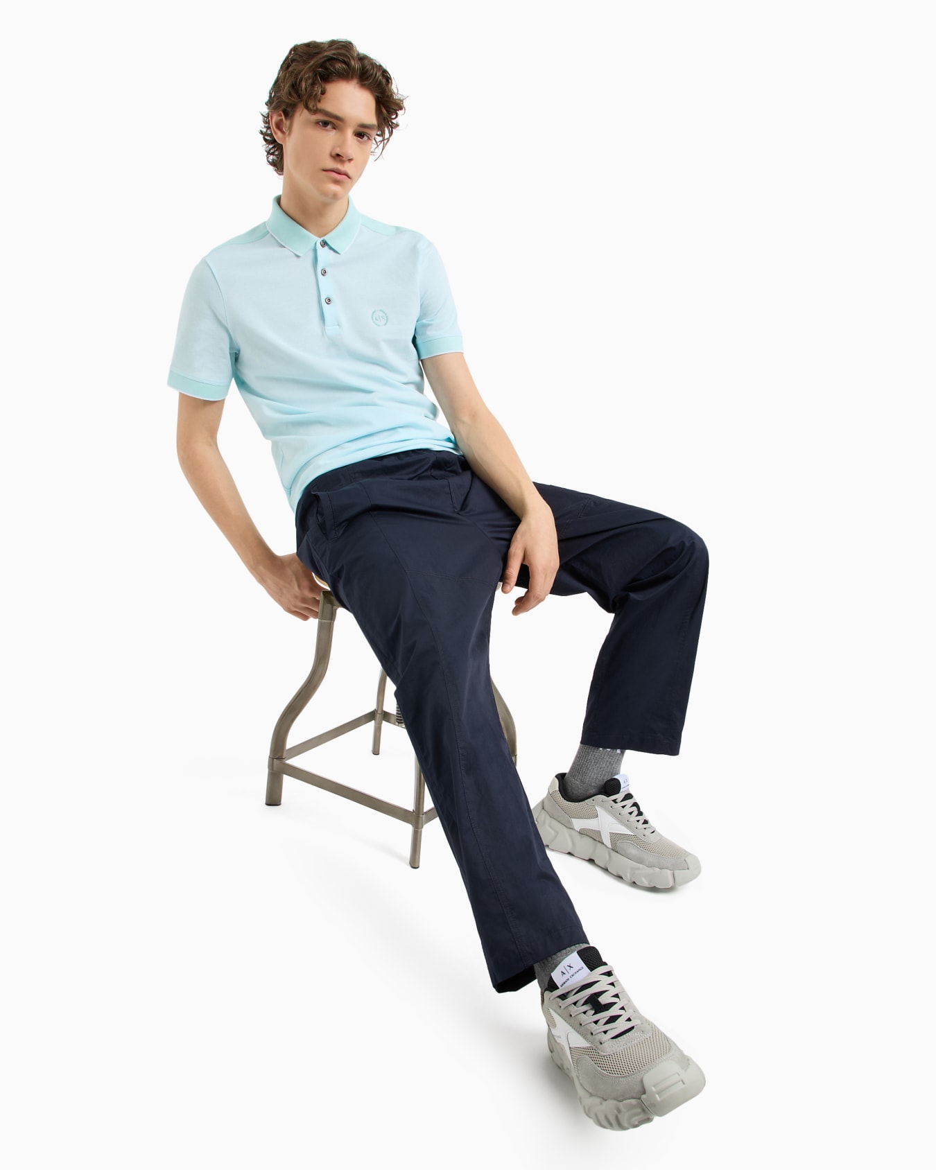 Cotton polo with contrasting details Slide 3