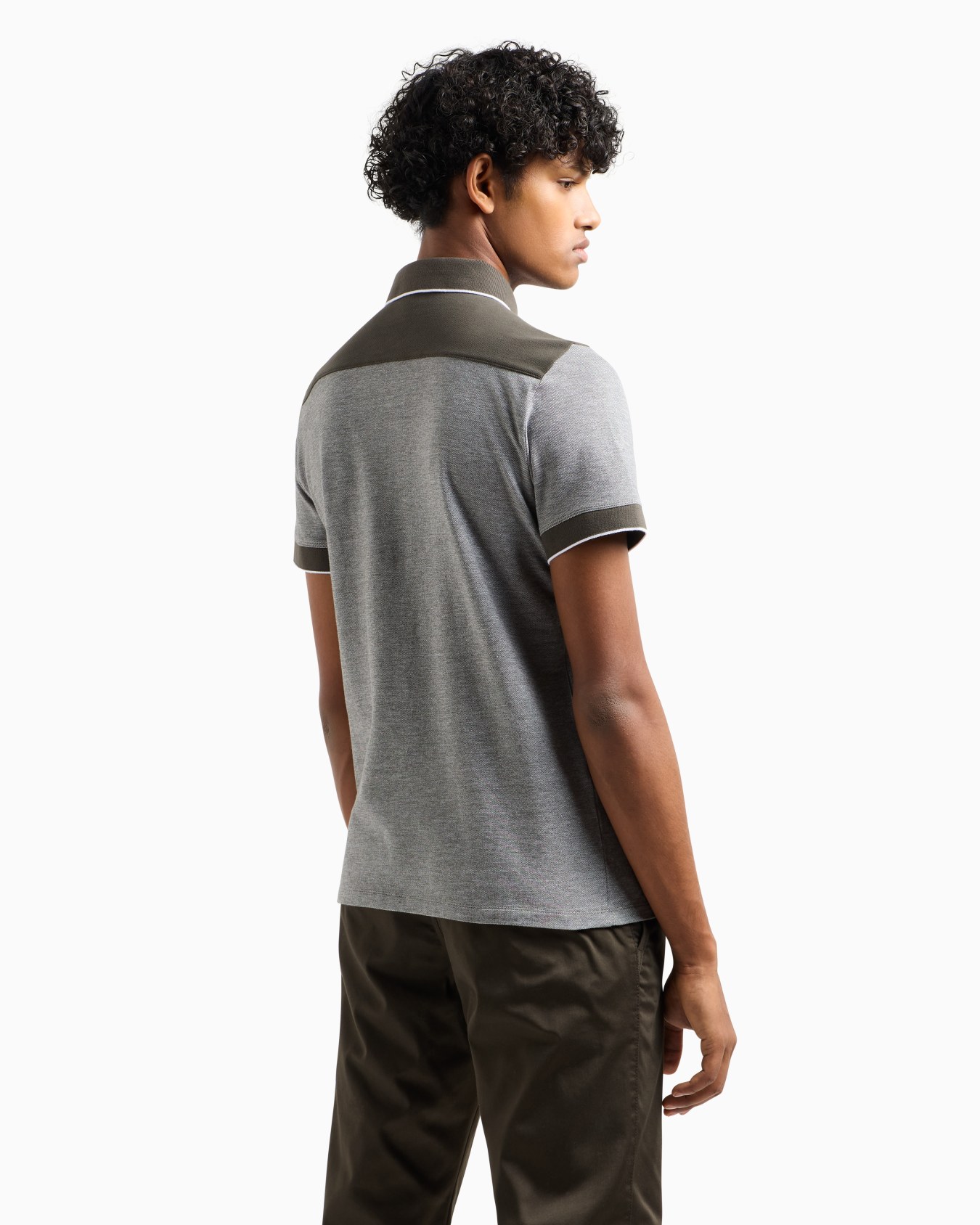 Cotton polo with contrasting details Slide 2
