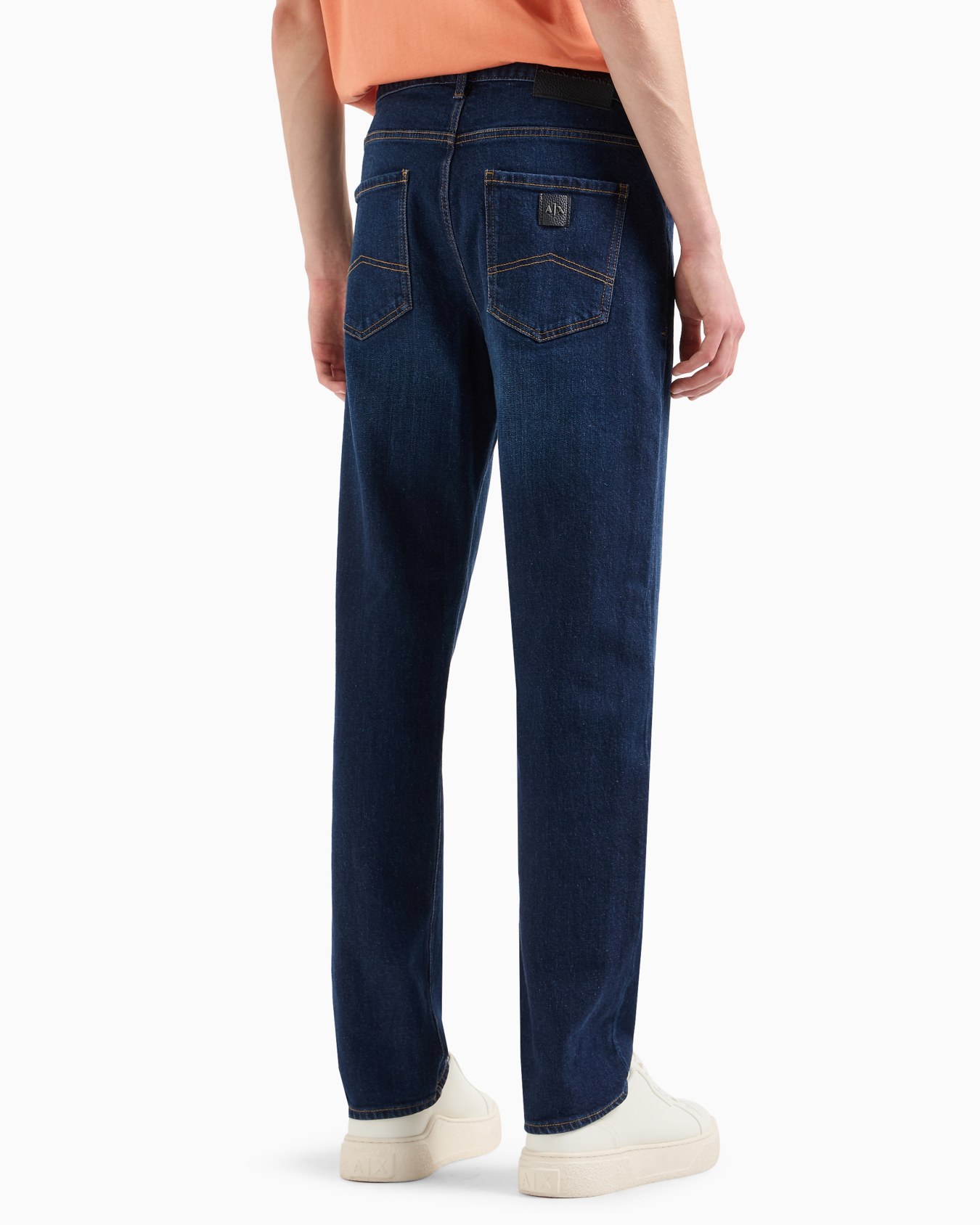 Vaqueros J13 de corte slim en denim índigo Diapositiva 2