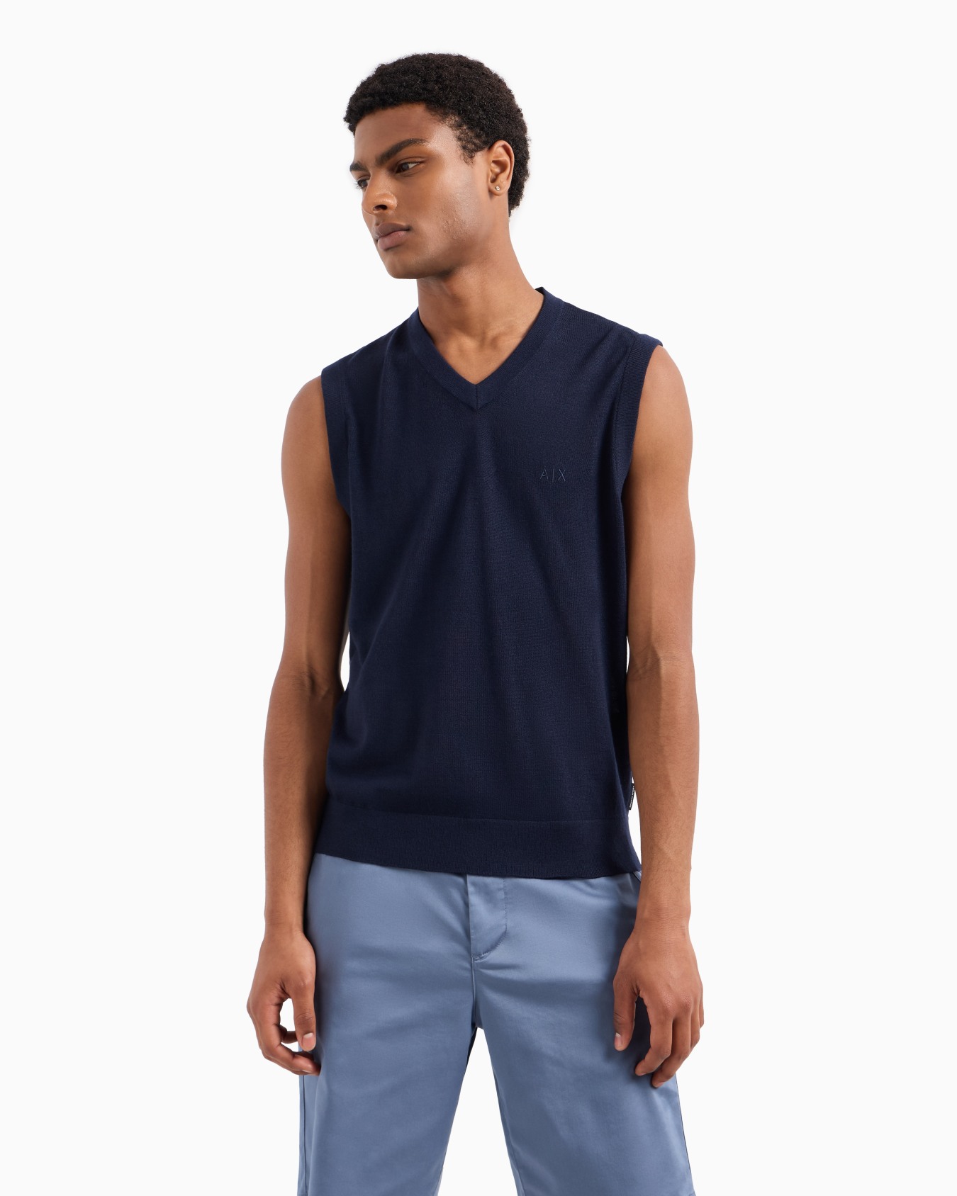V-neck vest Slide 1