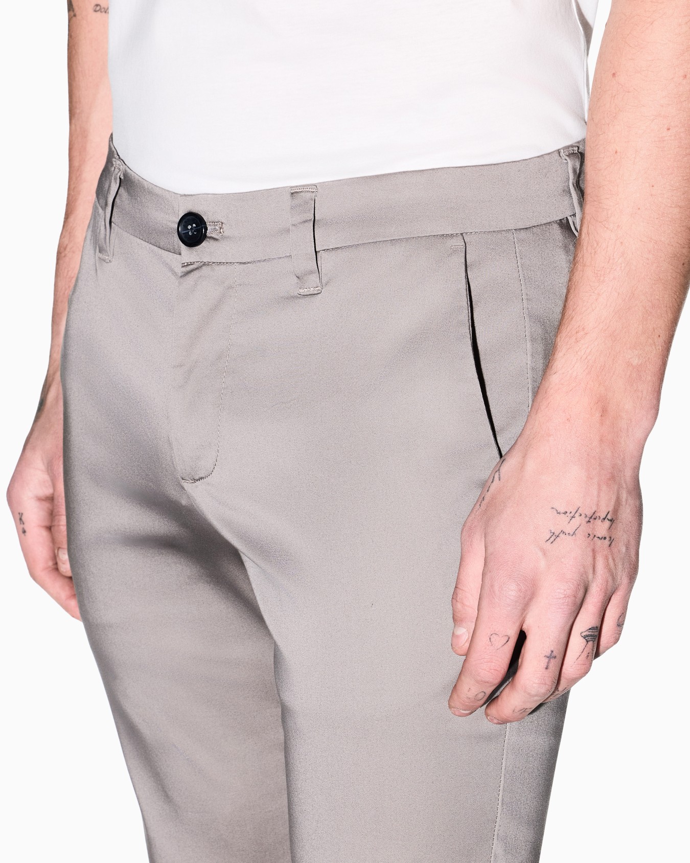 Pantaloni chino in popeline di cotone Slide 5