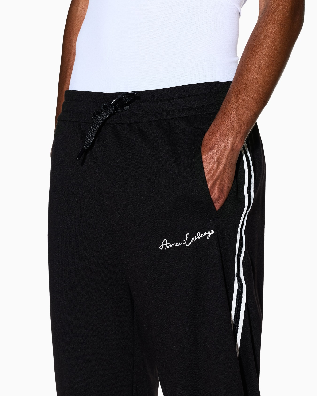 Logo Signature Joggers Slide 4