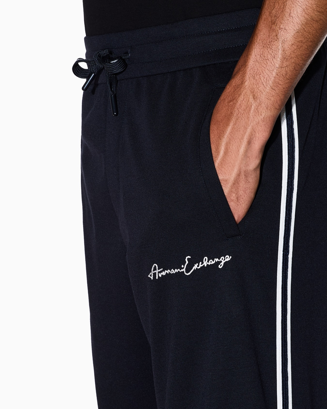 Logo Signature Joggers Slide 4
