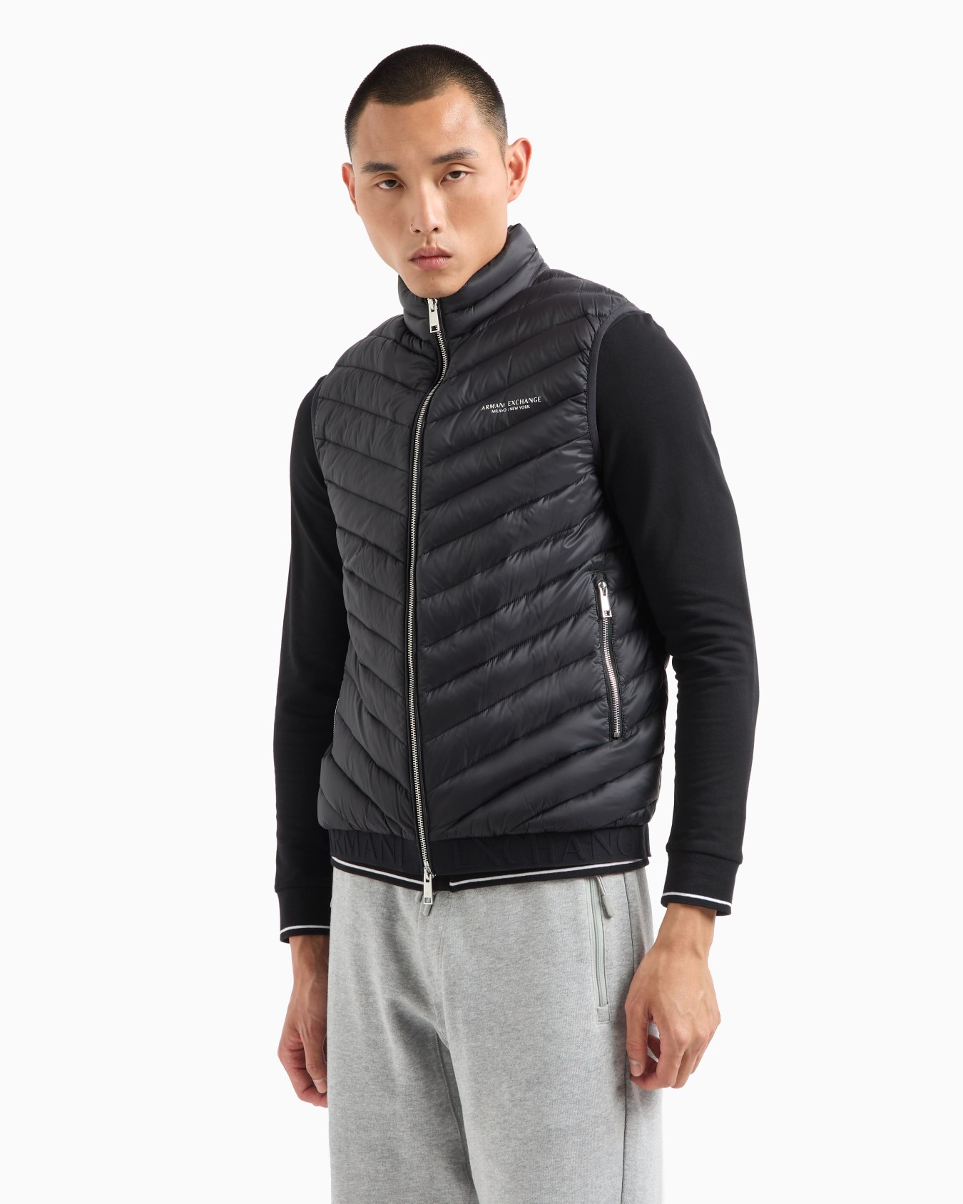 Double-face padded sleeveless down jacket Slide 3