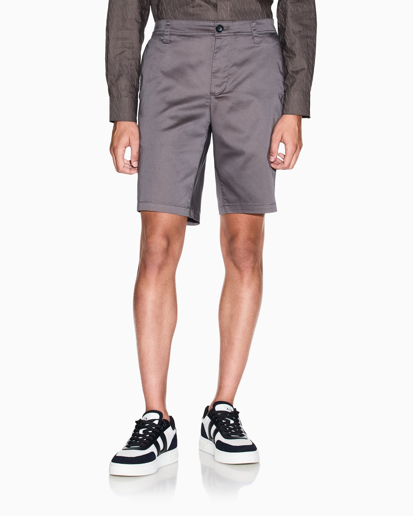 Bermuda shorts in satin stretch fabric Slide 3