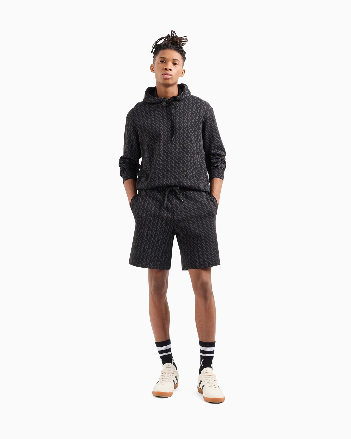 Trousers in flowing fabric Slide 1