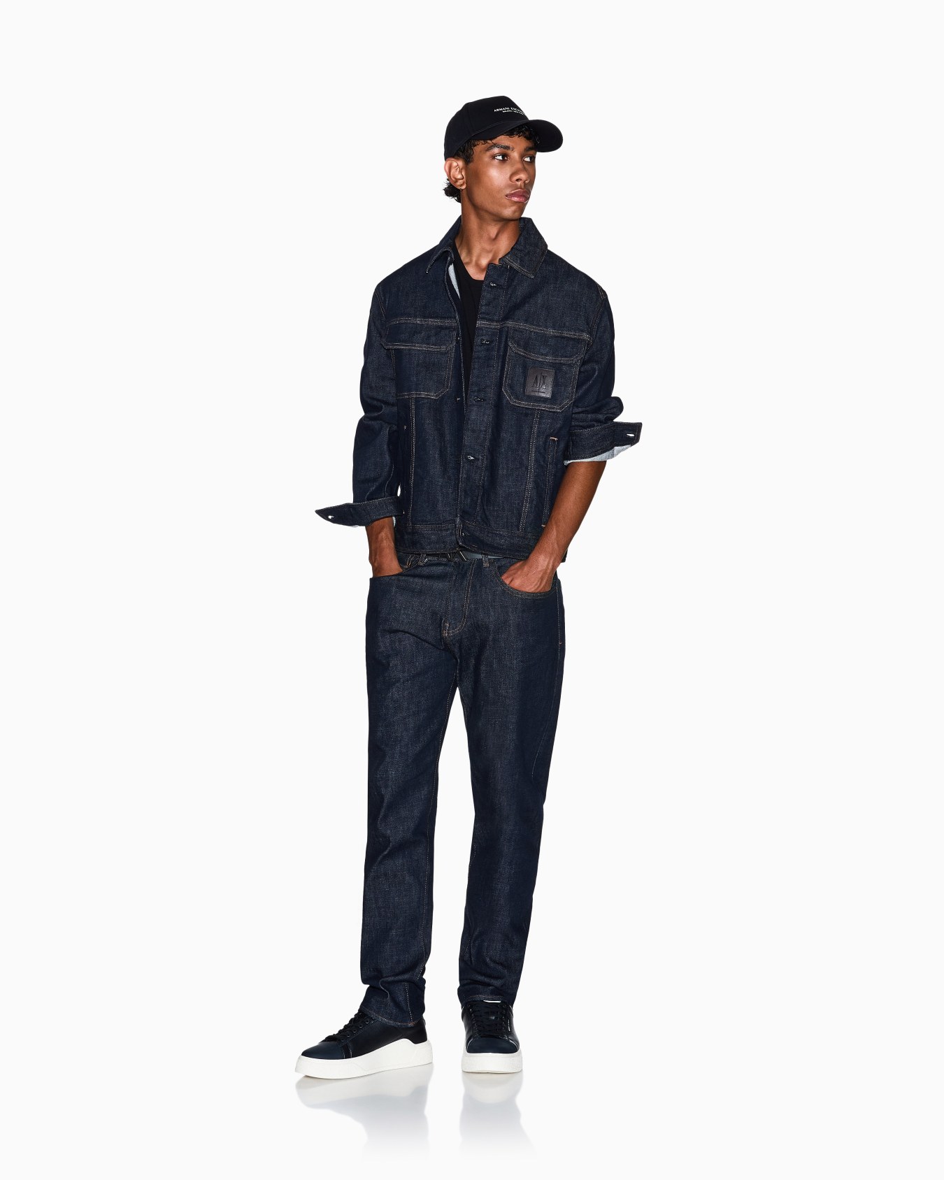 T-shirt in Jersey di Cotone Pima slim fit Slide 1