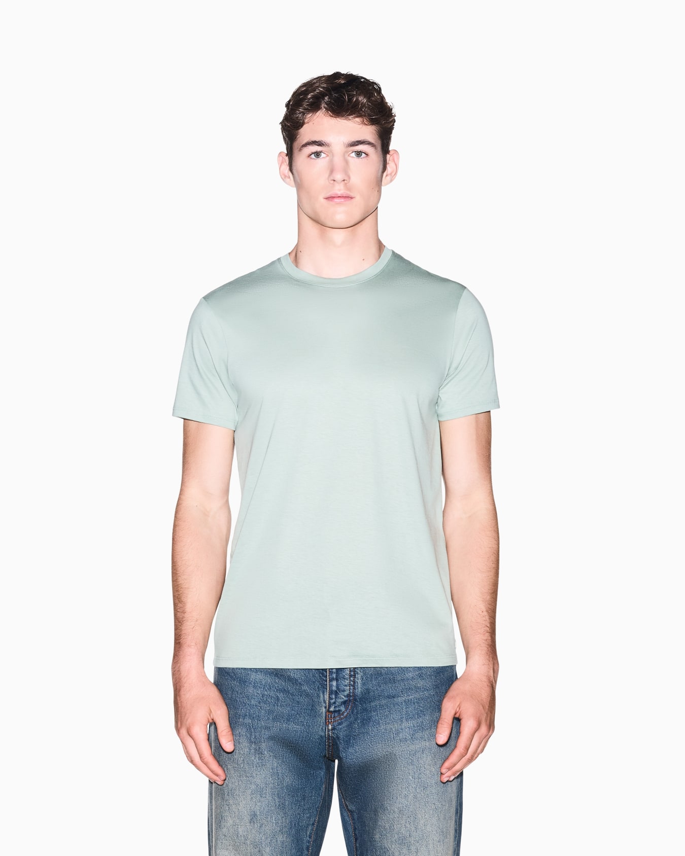 slim fit t-shirt in Pima cotton jersey Slide 3