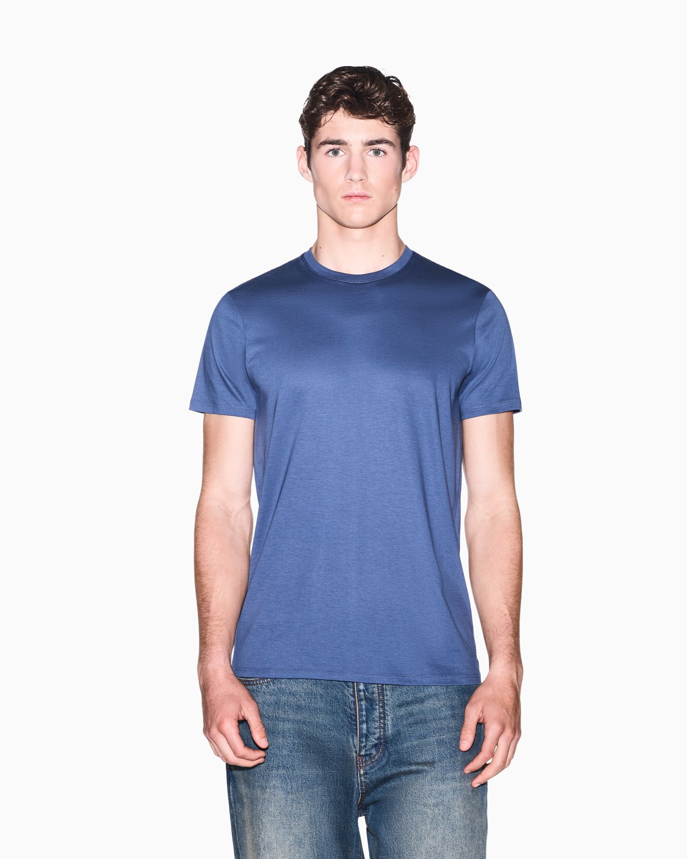 slim fit t-shirt in Pima cotton jersey Slide 3