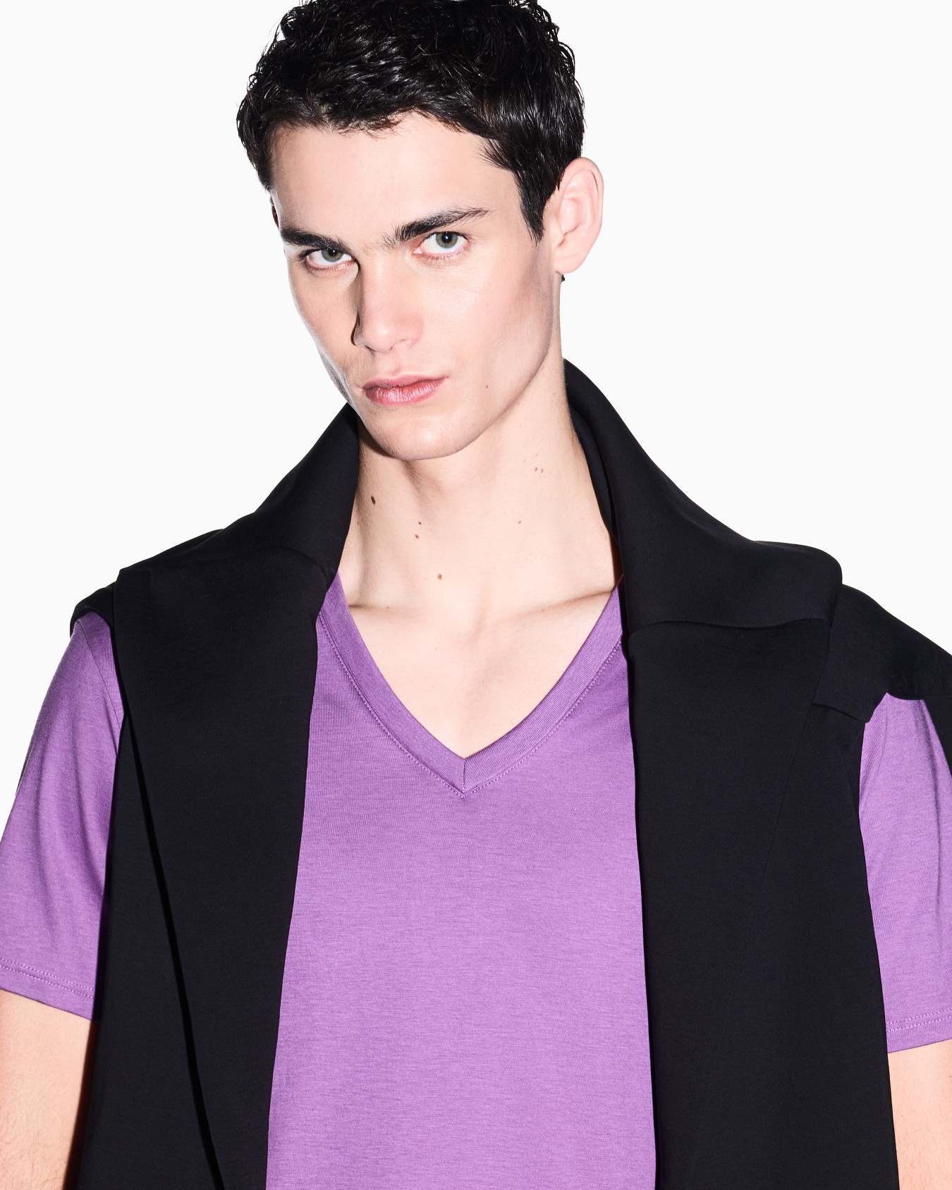 Slim fit T-shirt in Pima cotton jersey Slide 4