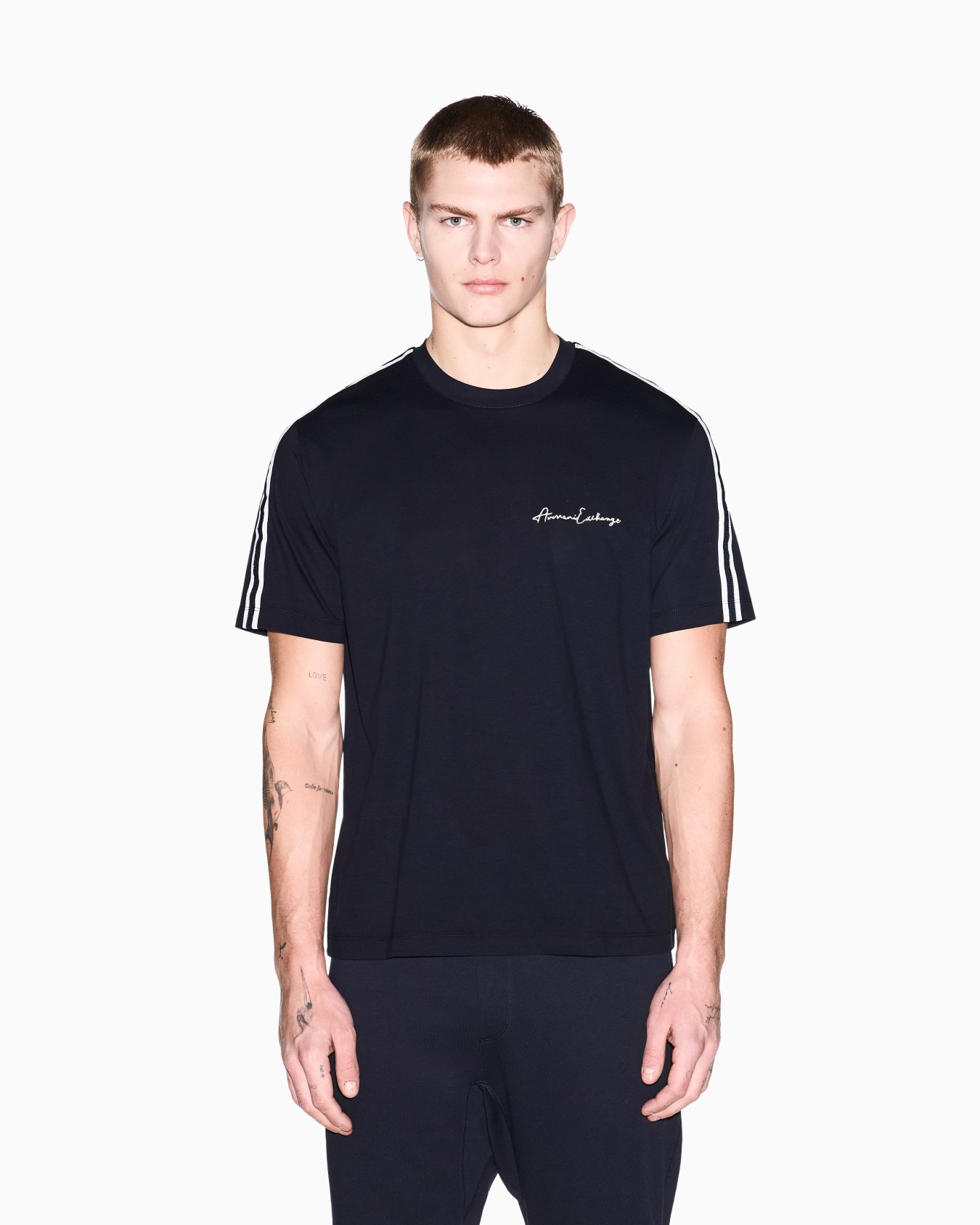 T-shirt à col rond et logo Signature Diapositive 3