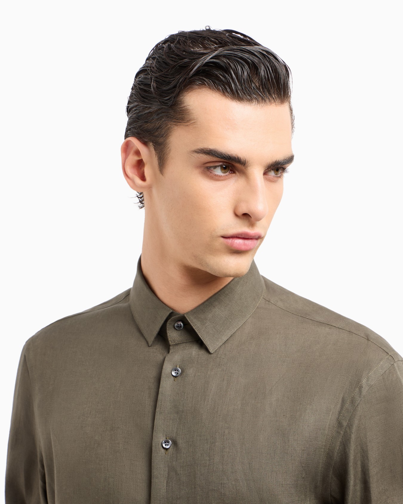 Regular-fit shirt in linen Slide 4