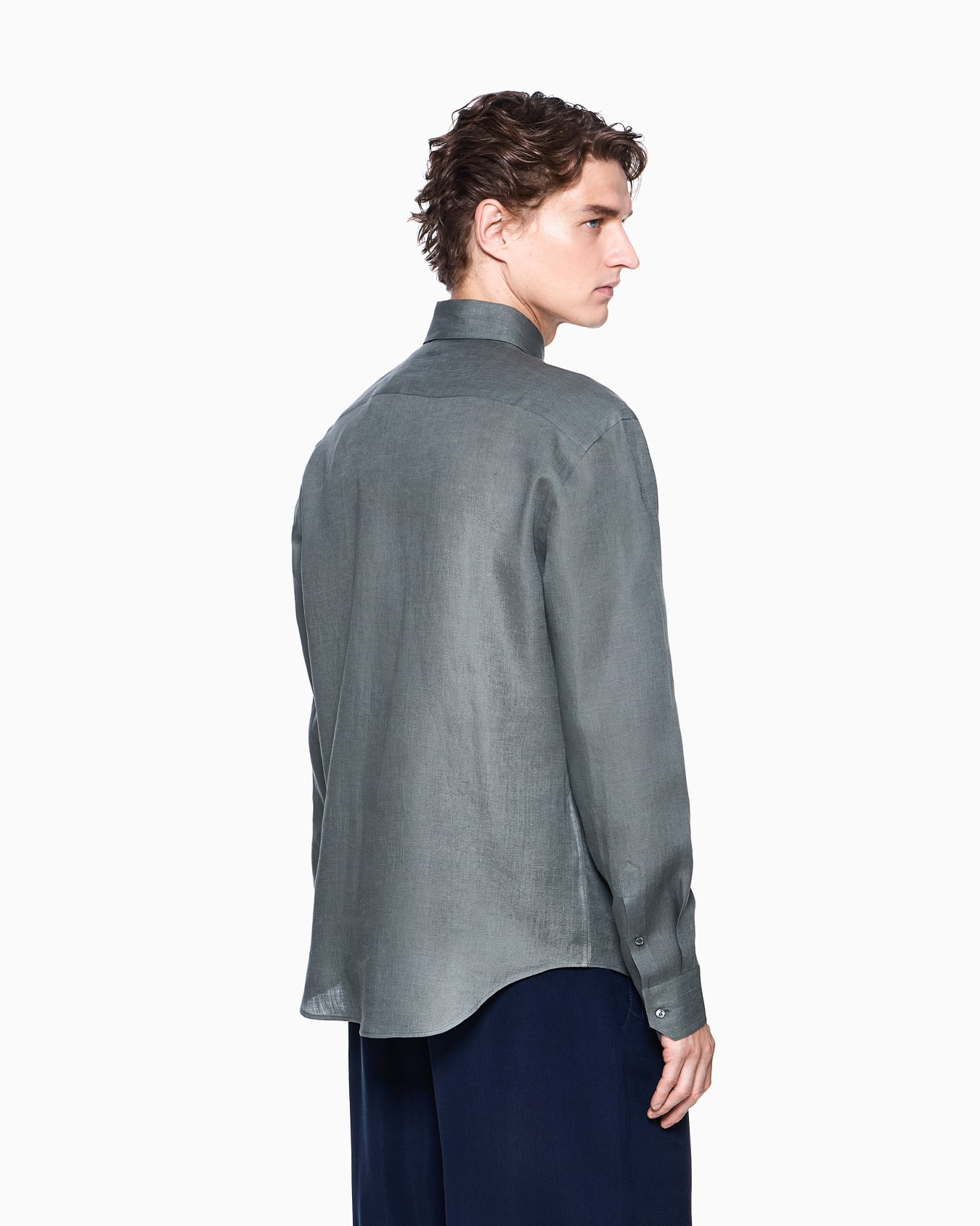 Regular-fit shirt in linen Slide 2
