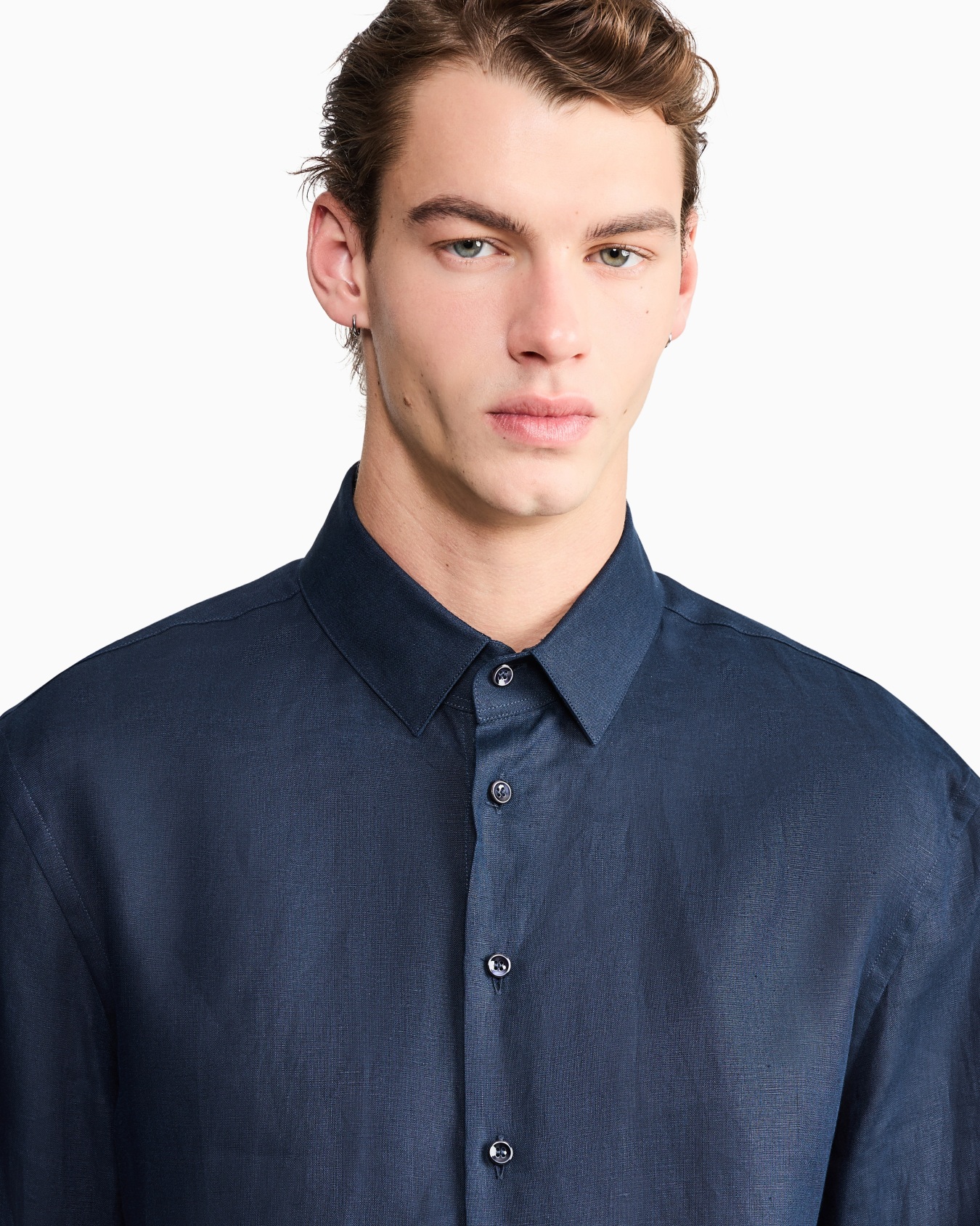 Regular-fit shirt in linen Slide 6