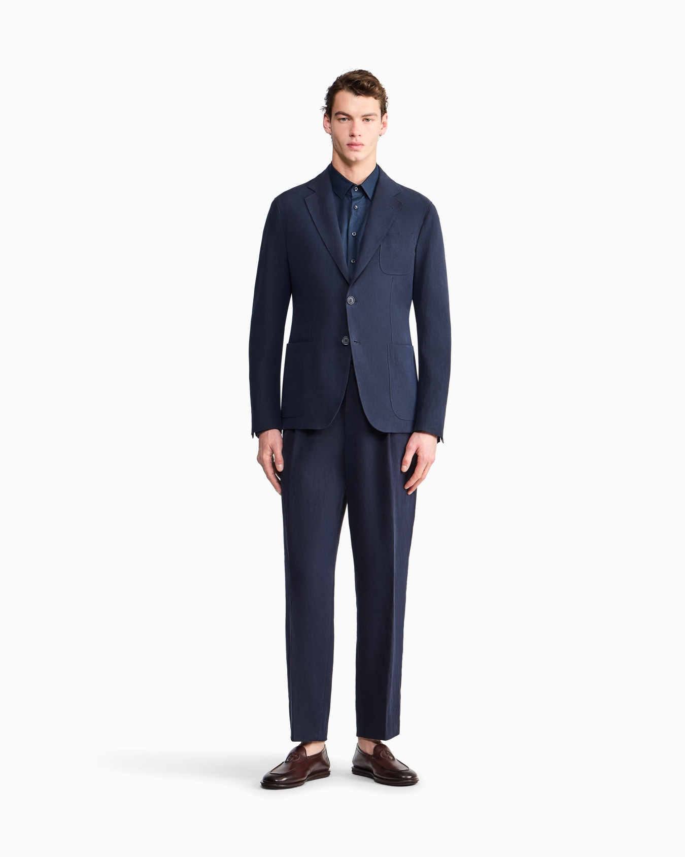 Regular-fit shirt in linen Slide 1