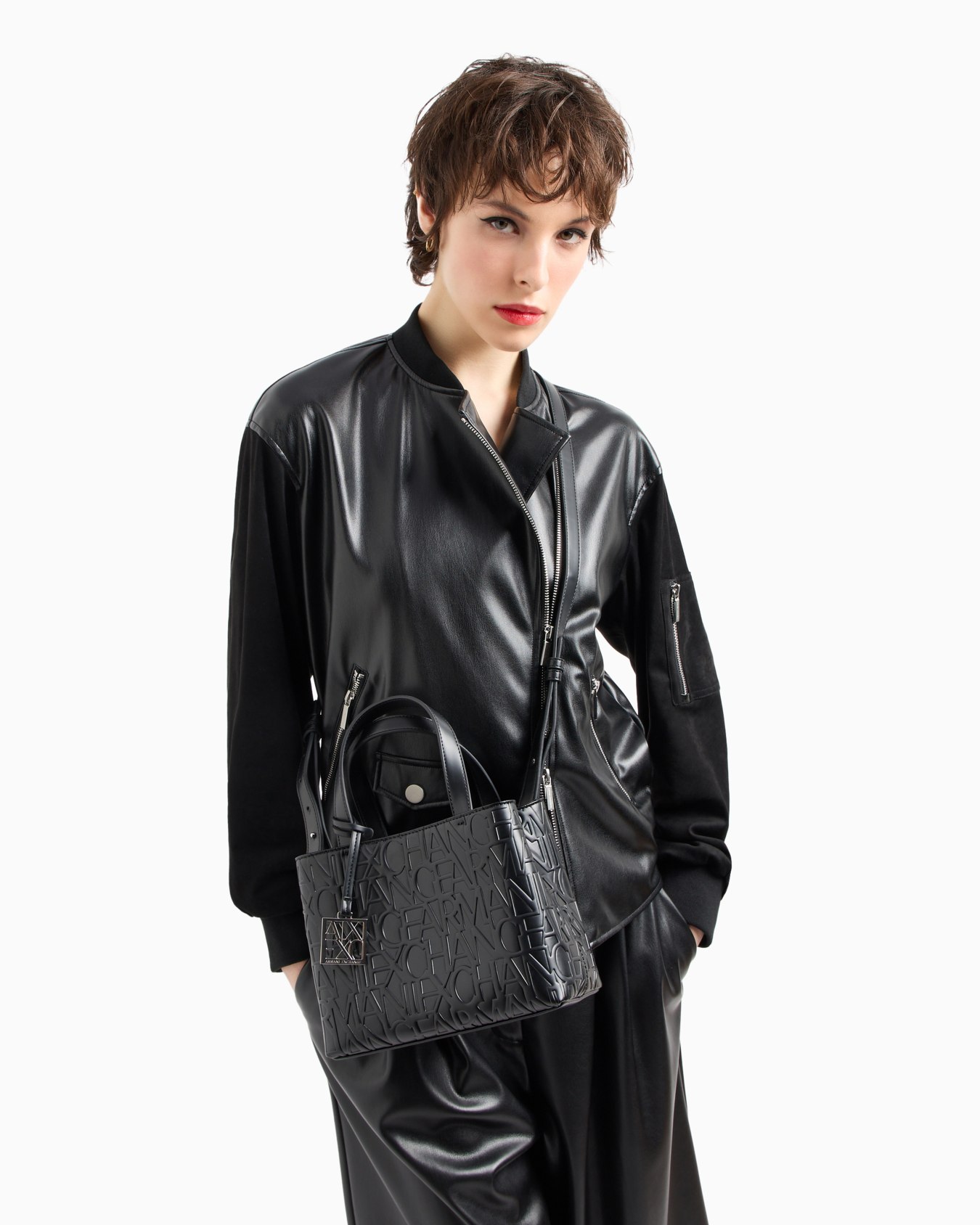 Small shopper with handles and shoulder strap Slide 6