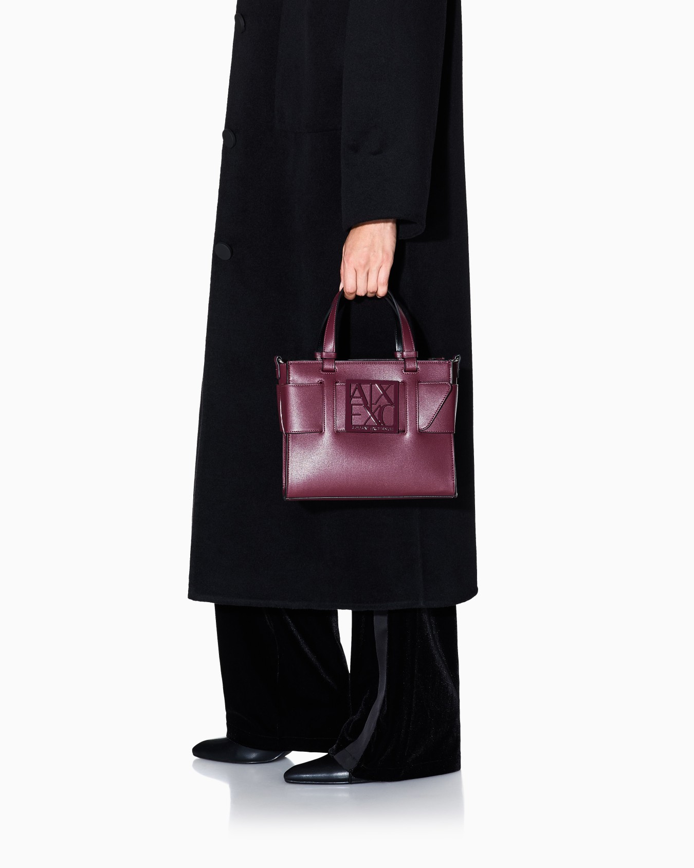 Medium tote bag with double handles and shoulder strap Slide 5