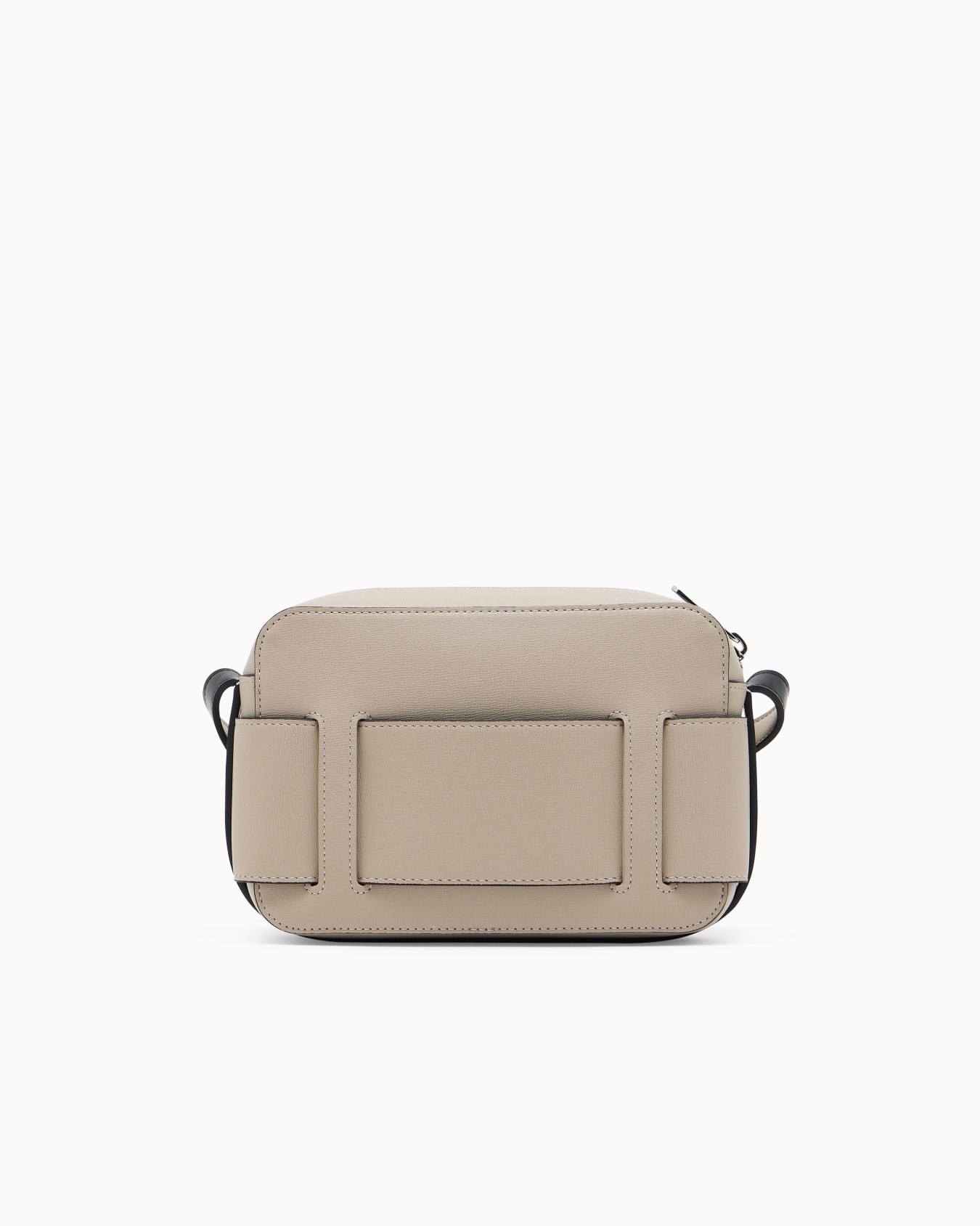 Camera case with adjustable shoulder strap Slide 2