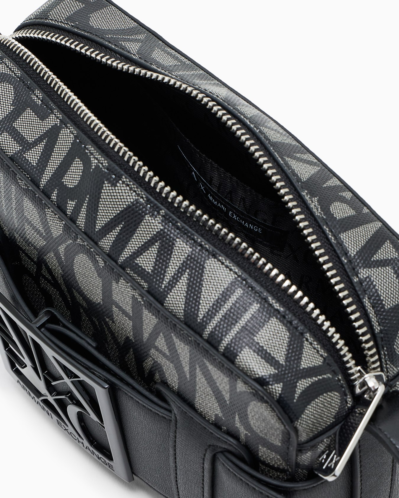 BOXロゴバックル　ミニショルダーバッグ スライドする 3