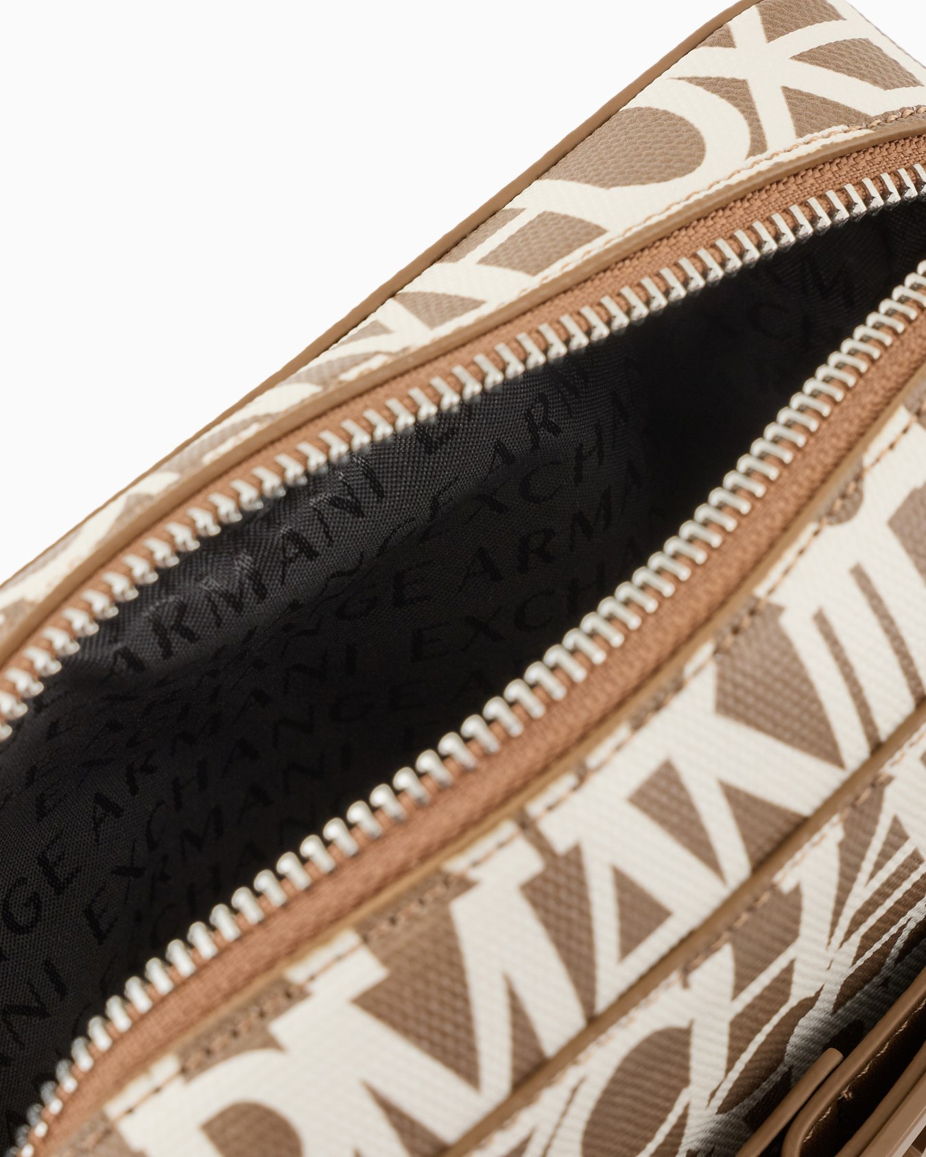 Camera case bag with contrasting detail Slide 3