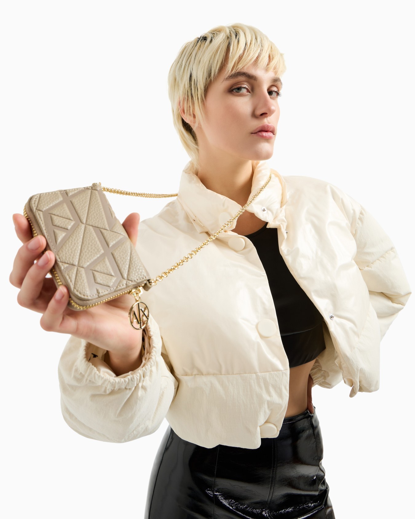 Cartera mini con logo Monogram y cadena Diapositiva 5