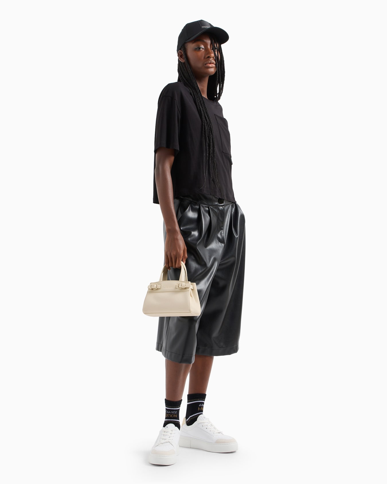 ベルトデザイン　ミニハンドバッグ スライドする 5