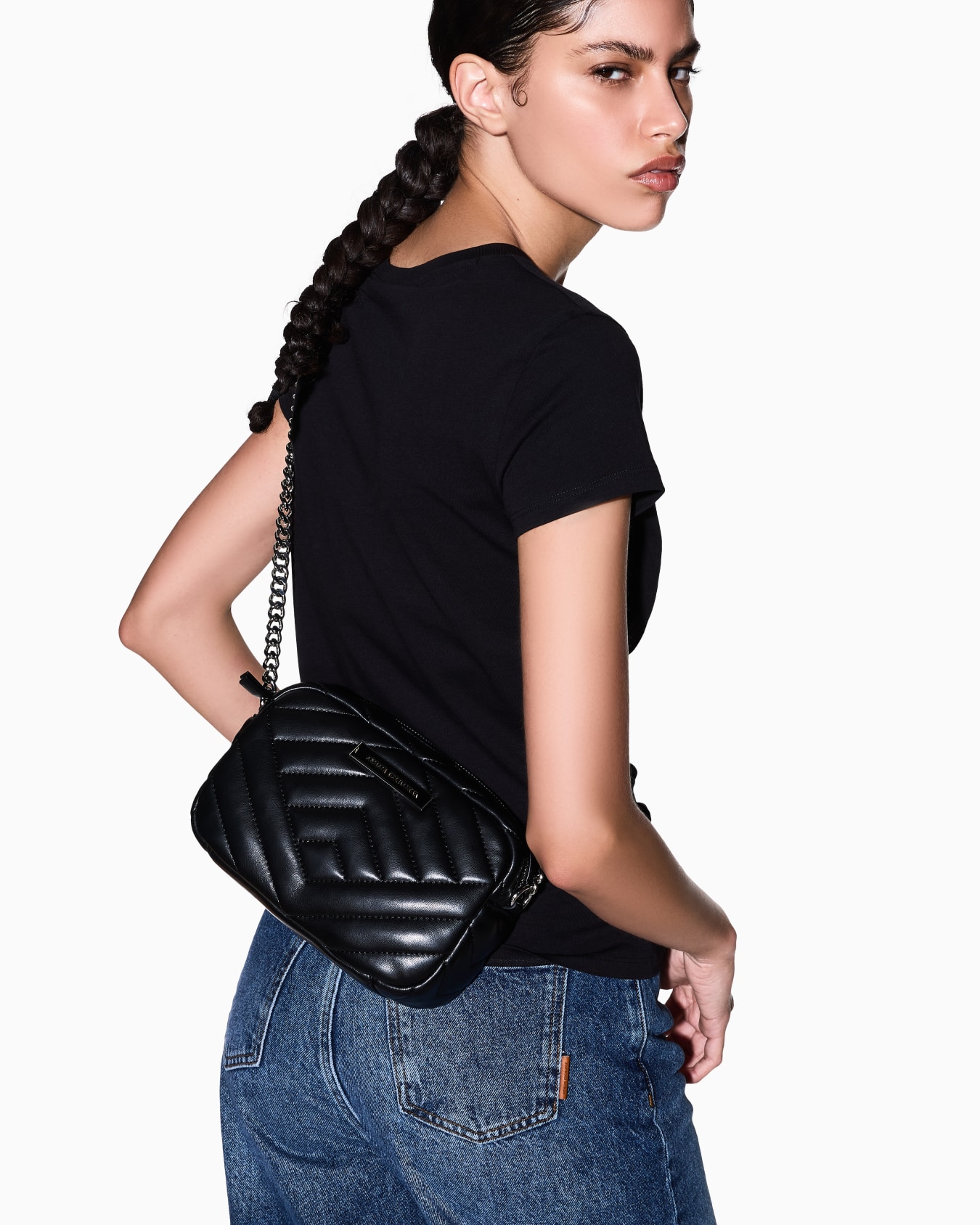 Sac porté épaule matelassé avec bandoulière chaîne Diapositive 5