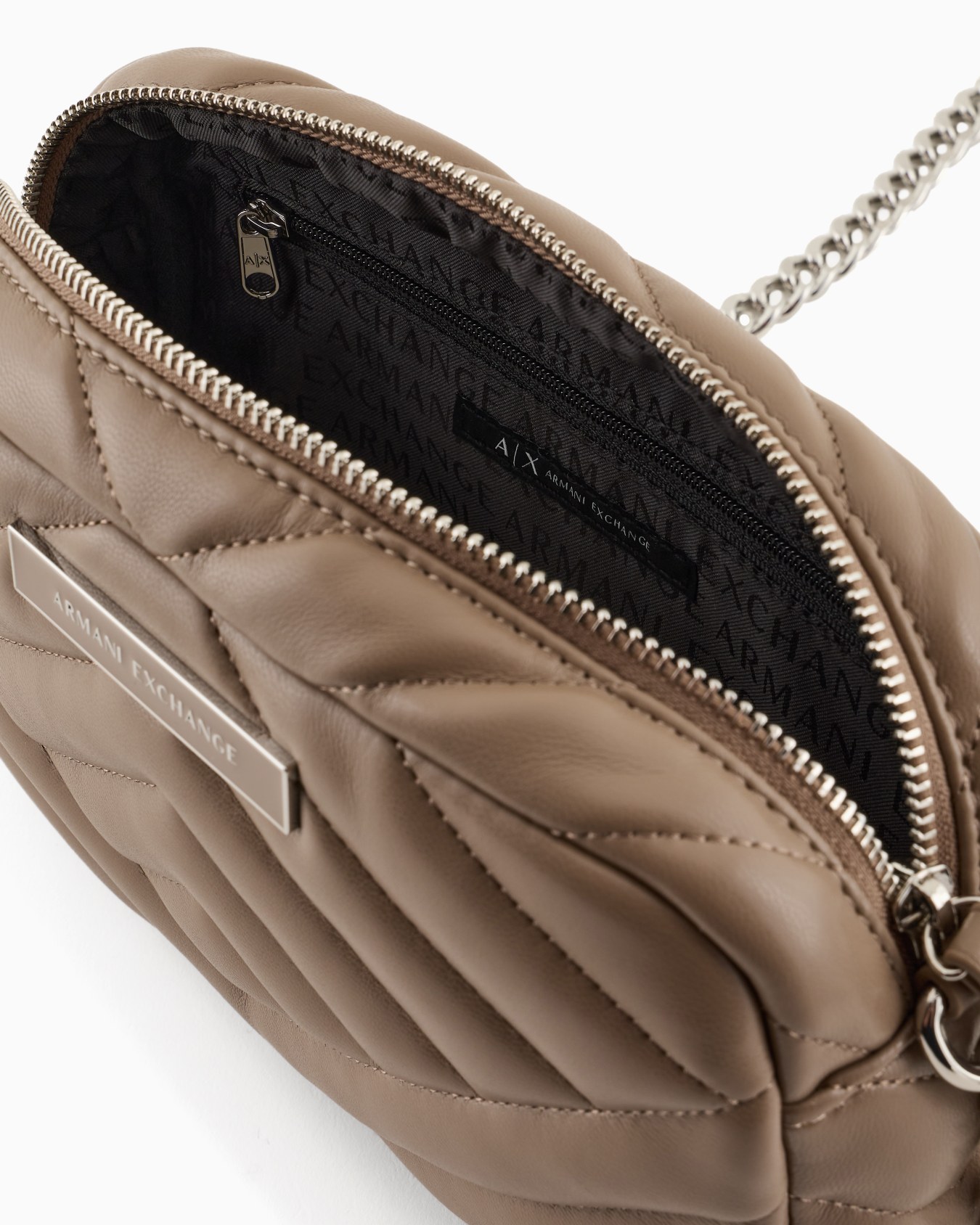 Bolso bandolera acolchado con bandolera de cadena Diapositiva 3