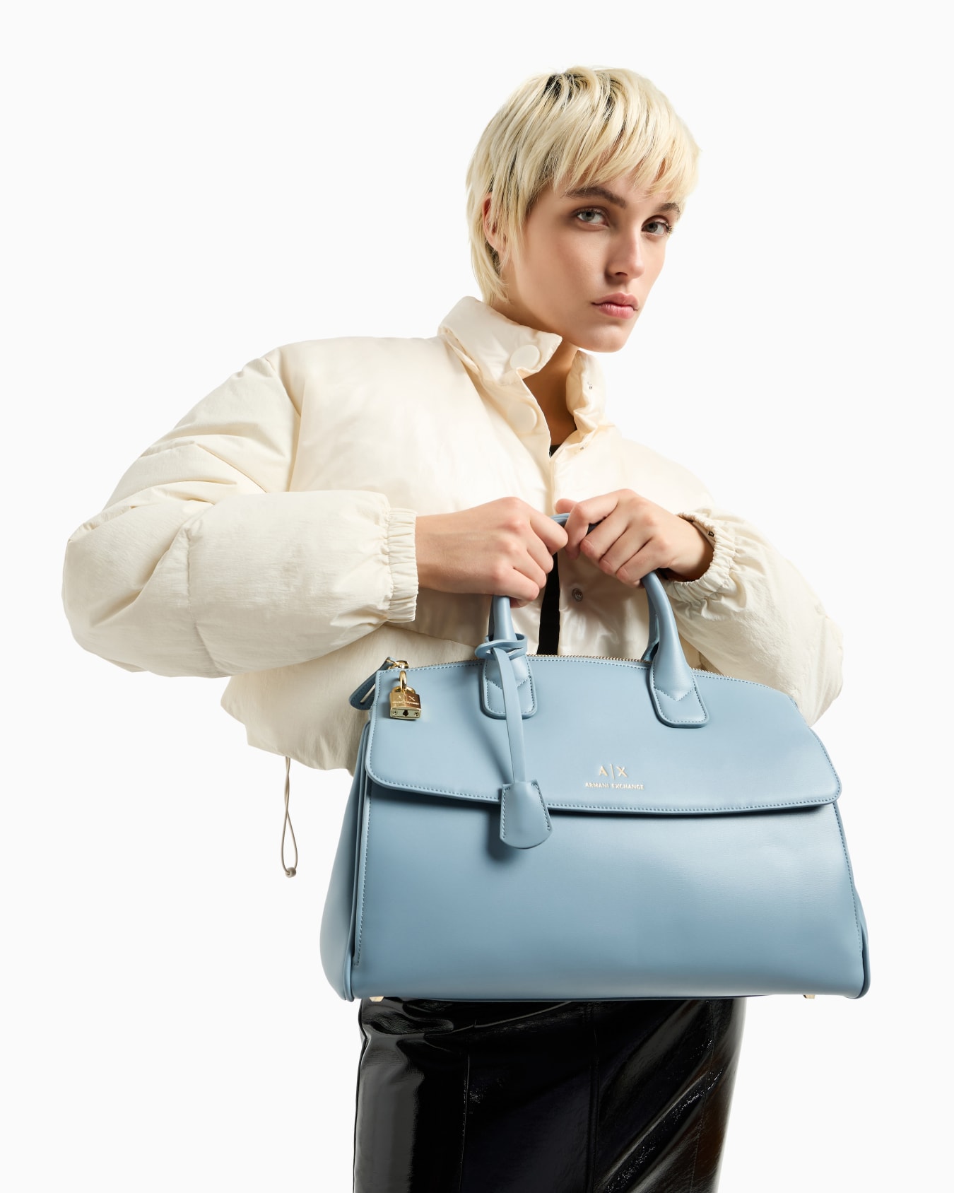Bolso baúl grande con candado ASV y detalles metálicos Diapositiva 7