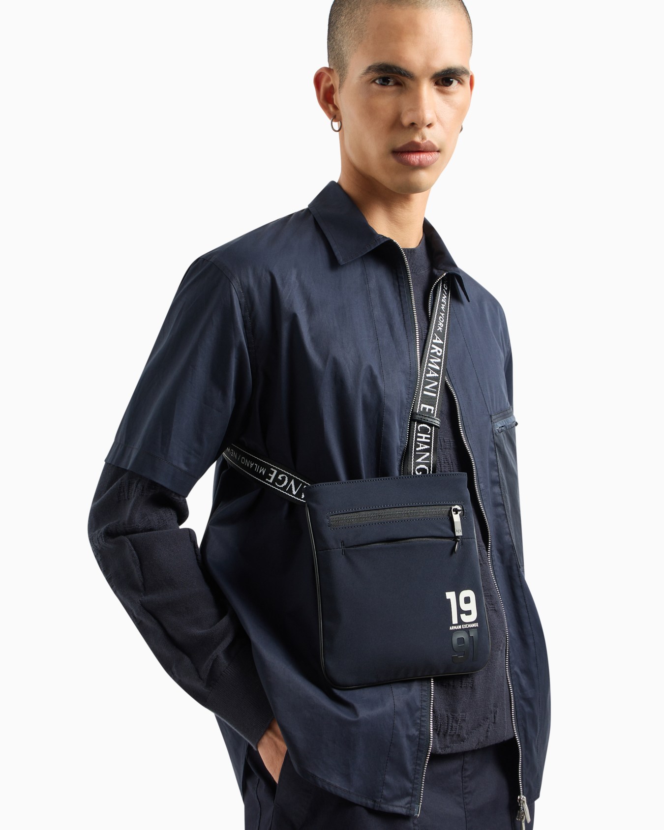 Crossbody bag with logo Slide 5
