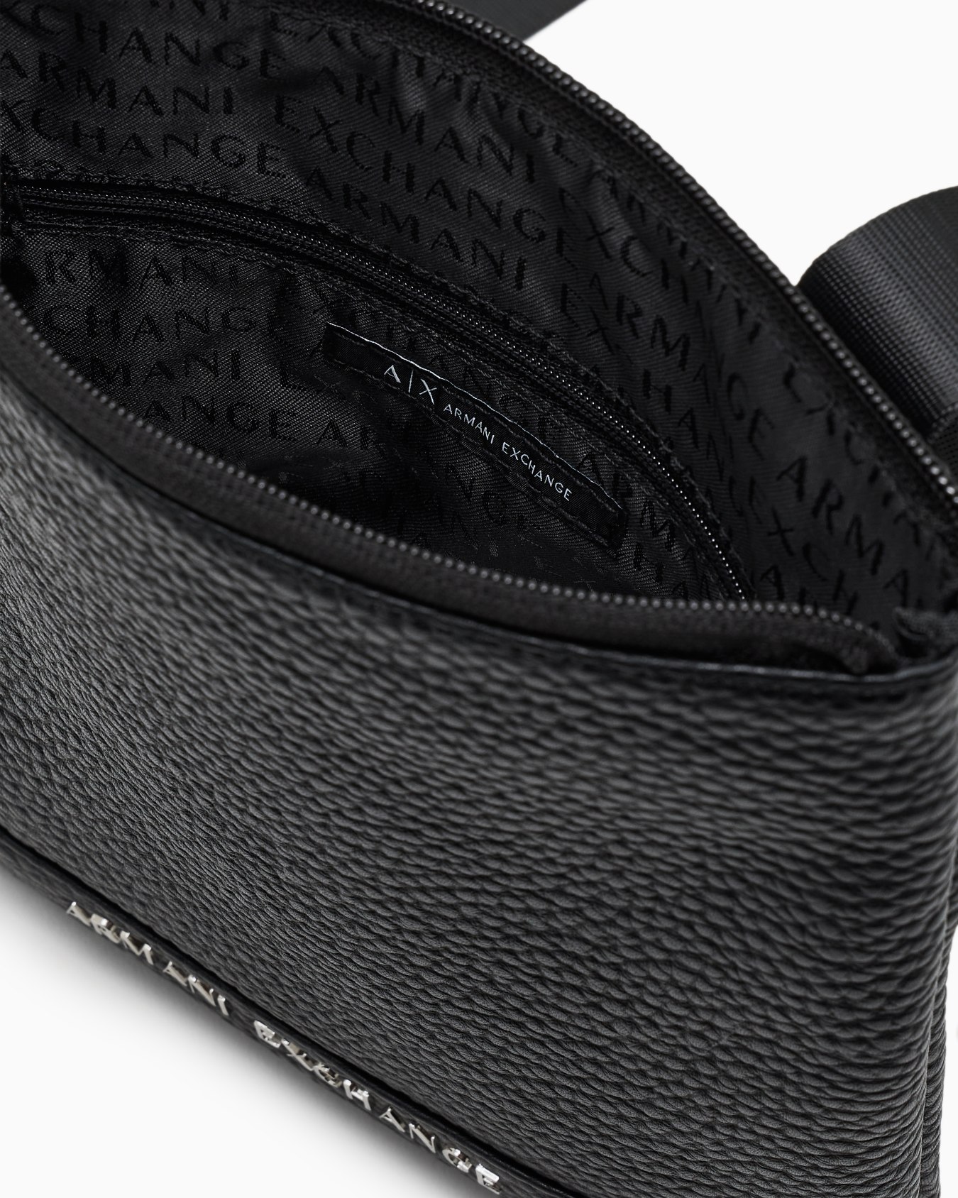 Flat crossbody bag with external pocket Slide 3