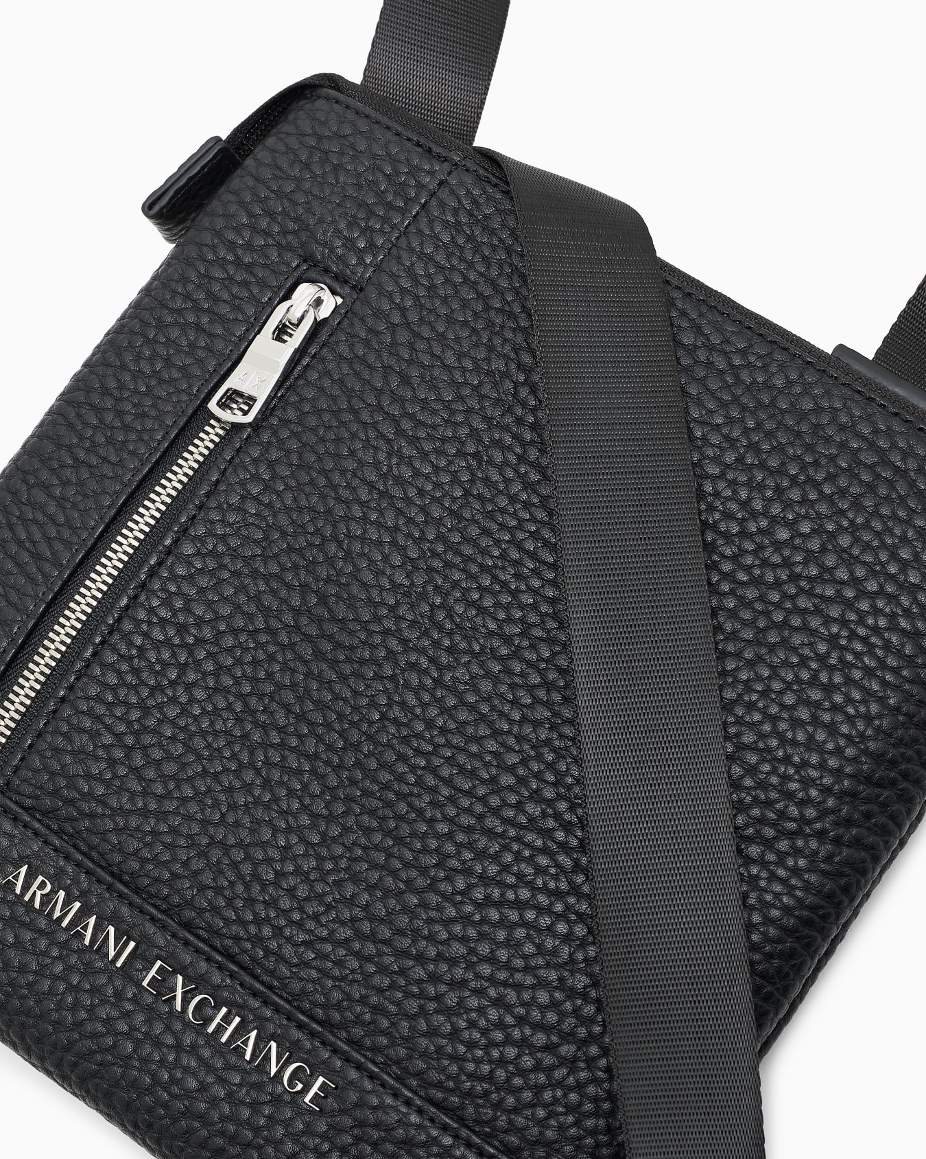 Flat crossbody bag with external pocket Slide 4