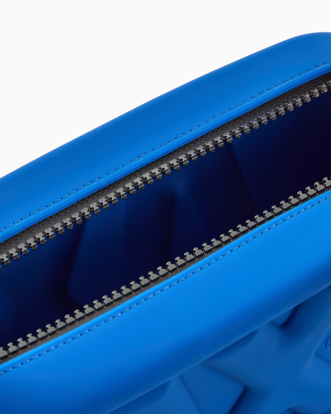 Silicone crossbody bag with embossed logo Slide 3