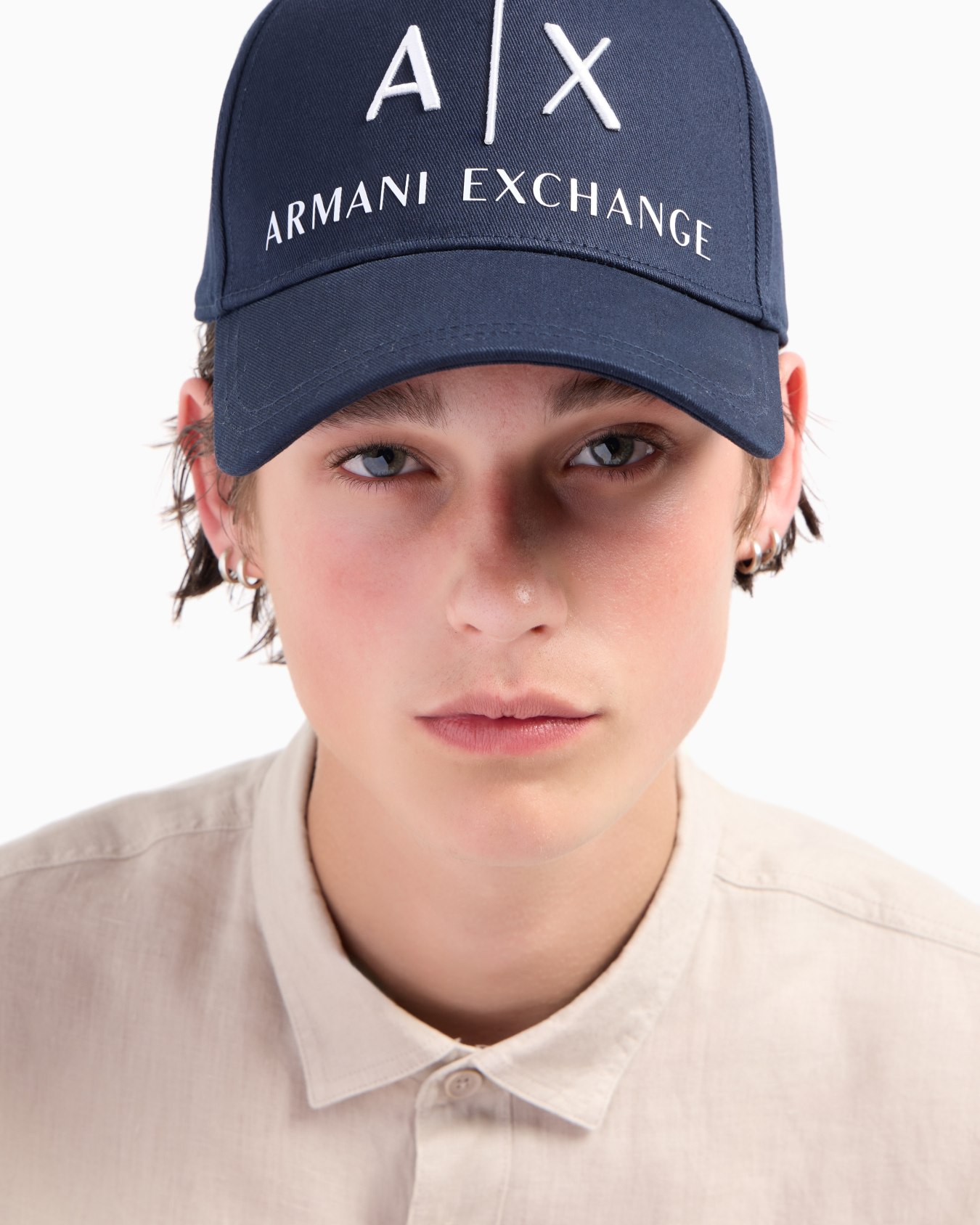 Gorro con visera con logo. Diapositiva 3
