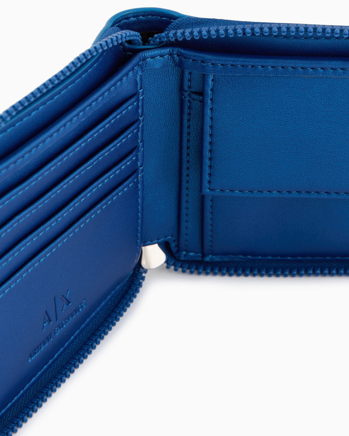 AXロゴ　ストラップ付き二つ折り財布 スライドする 2