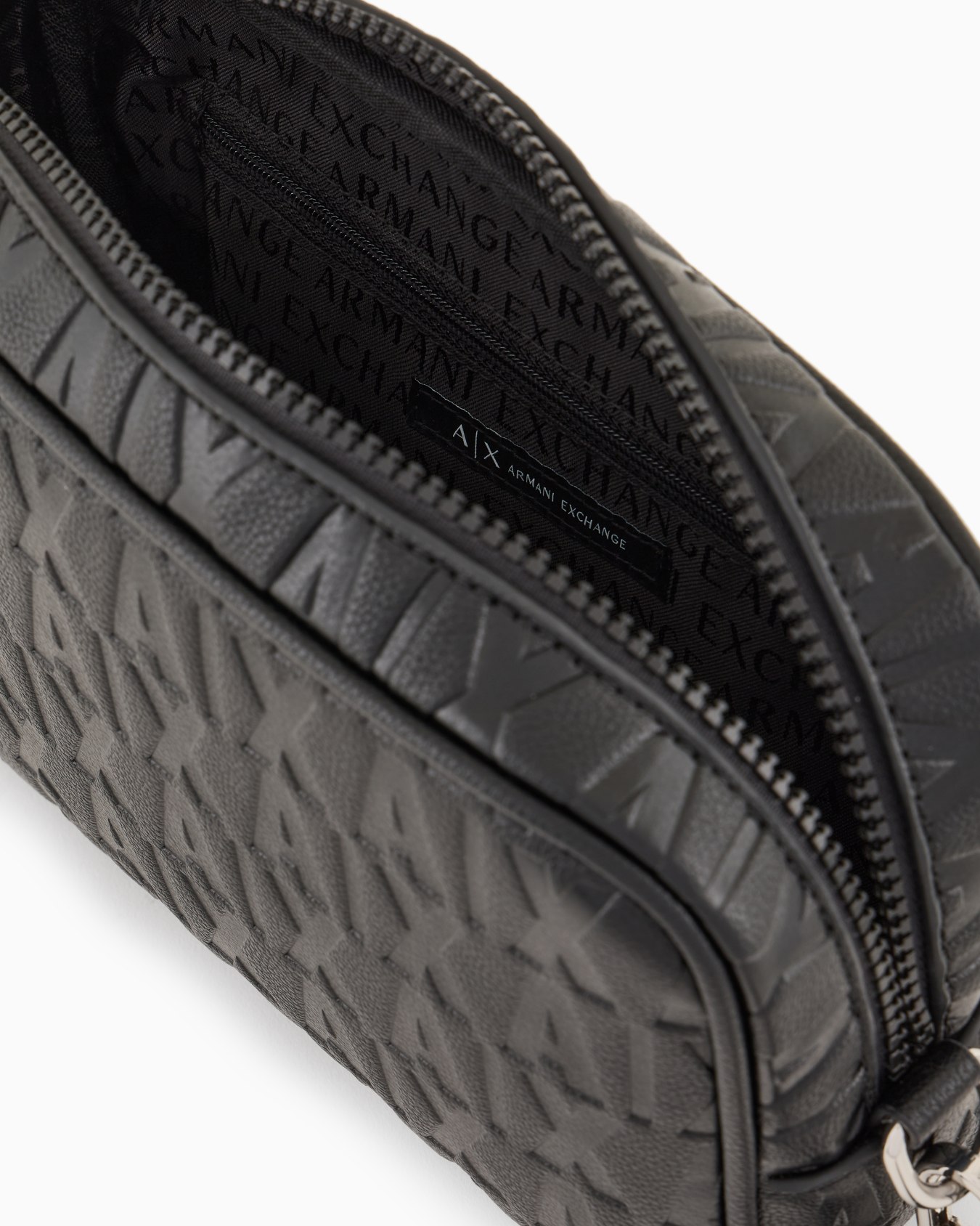 Beauty case with embossed logo on the entire surface Slide 2