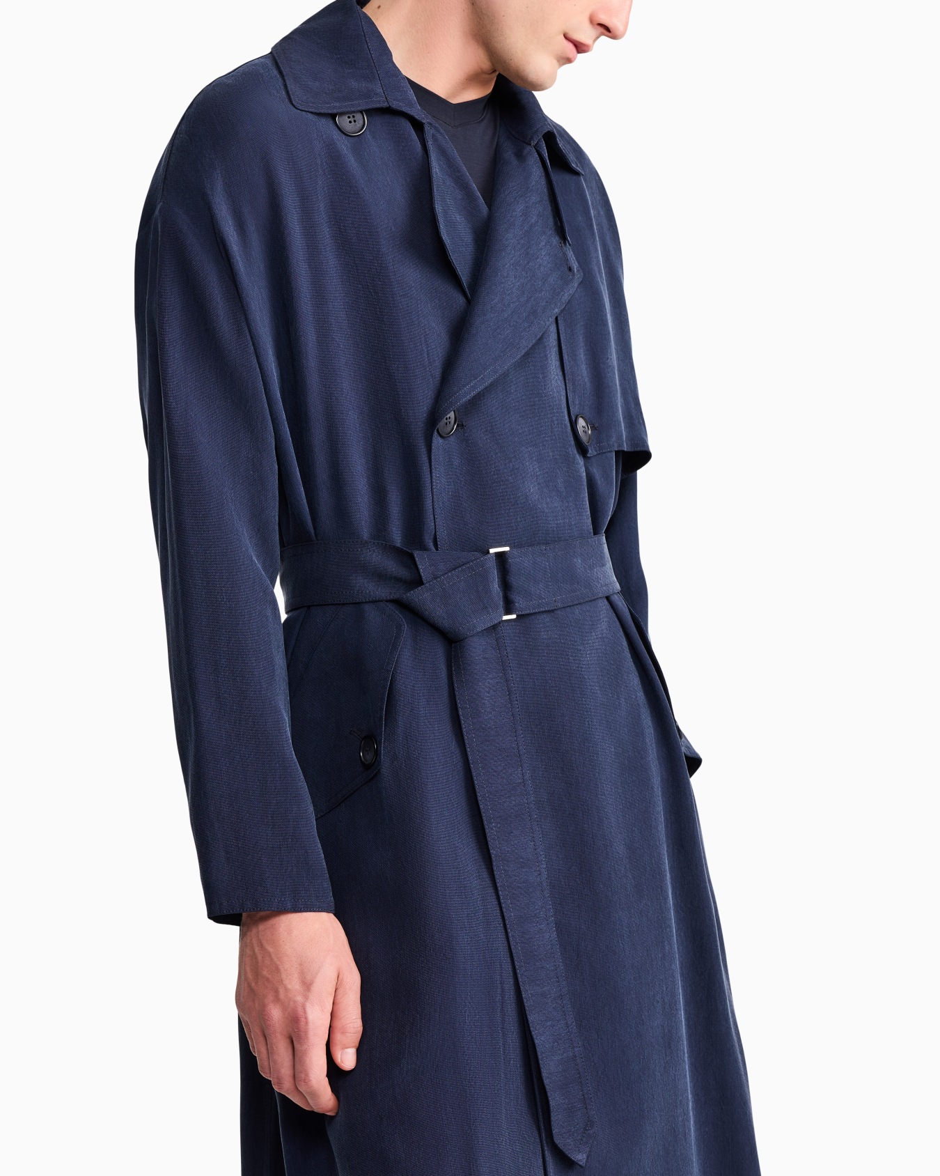 Gabardina de cupro Icon cruzada con solapas y cinturón Diapositiva 3