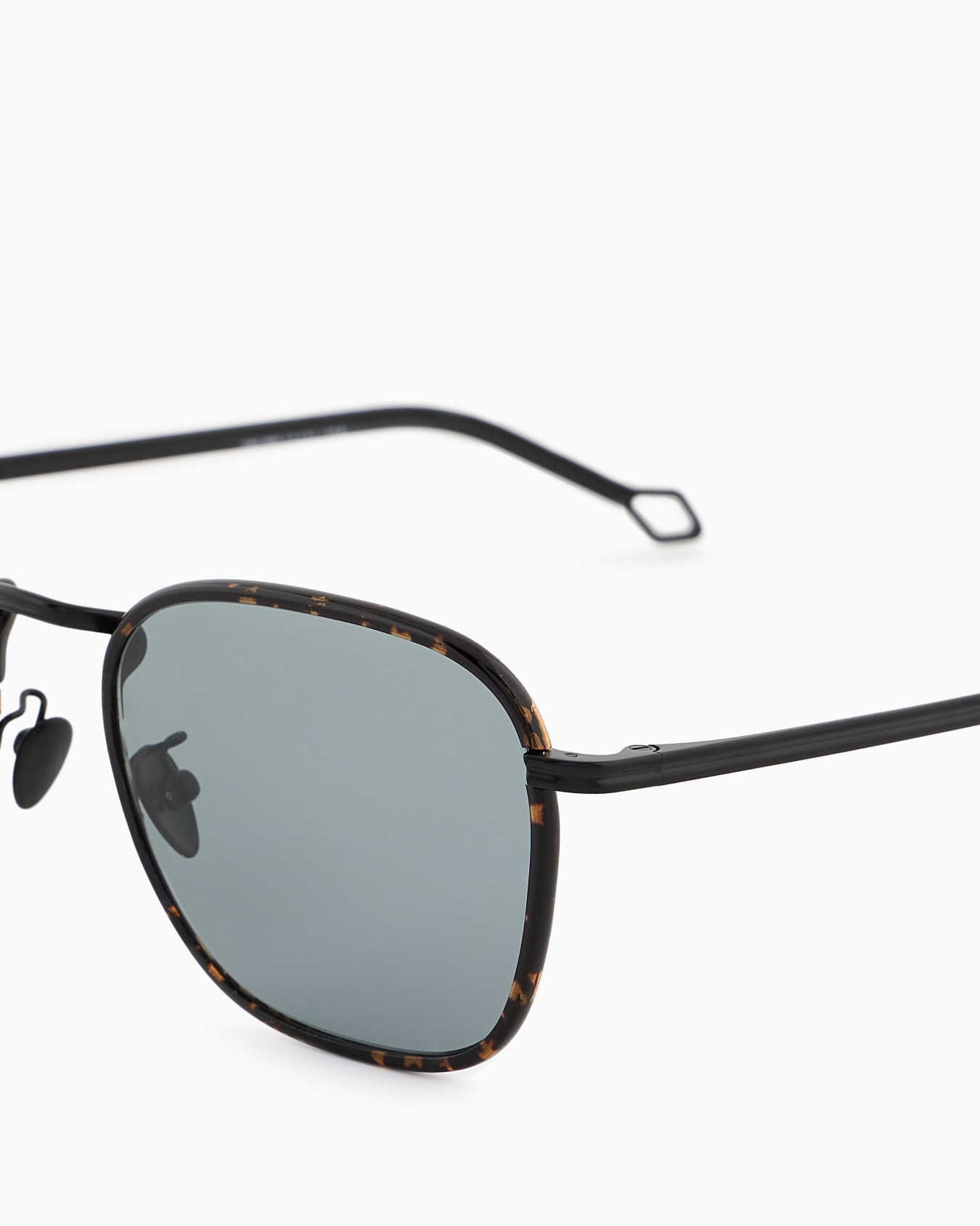 Men’s square sunglasses Slide 4